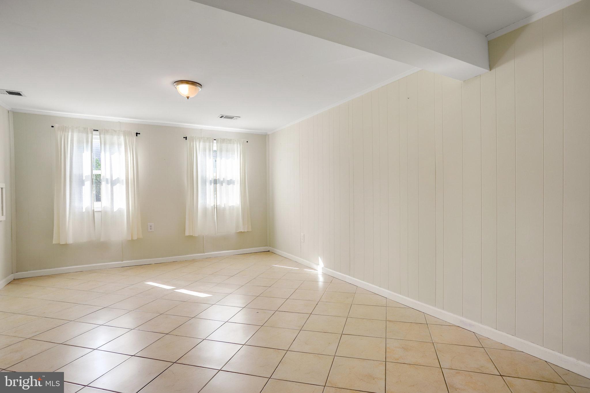 HANSON OAKS - Residential