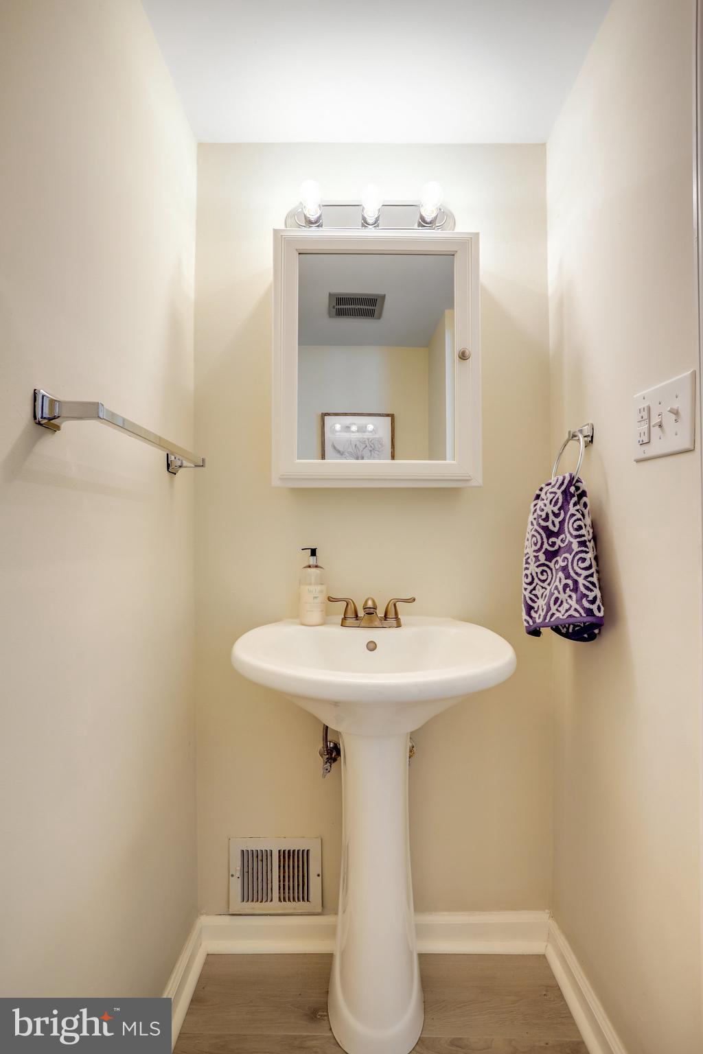 HANSON OAKS - Residential