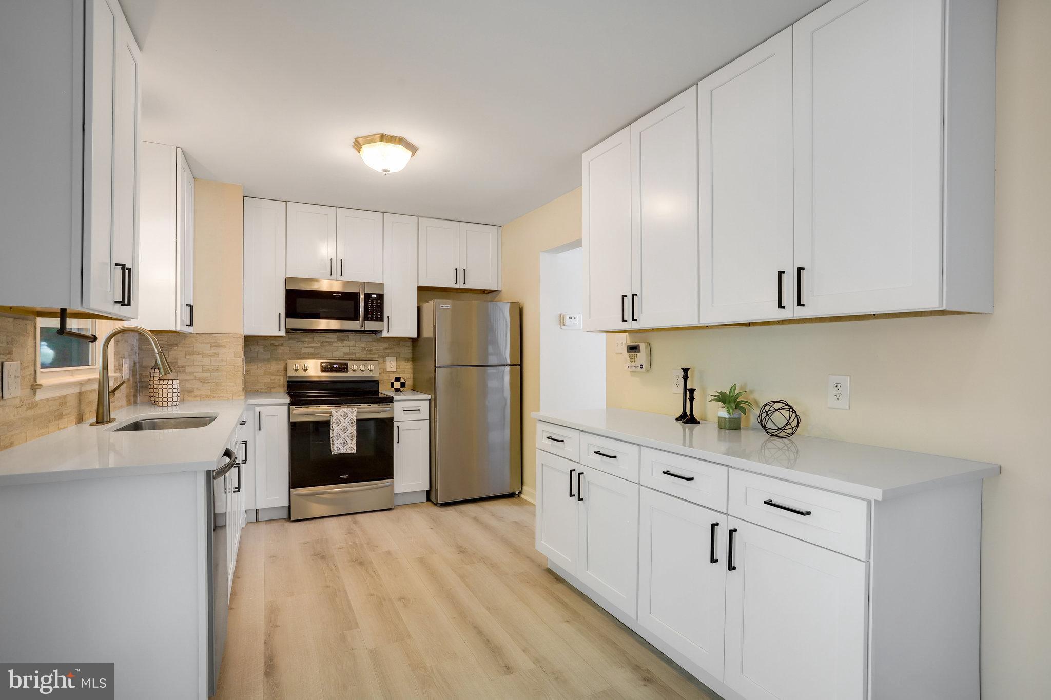 HANSON OAKS - Residential