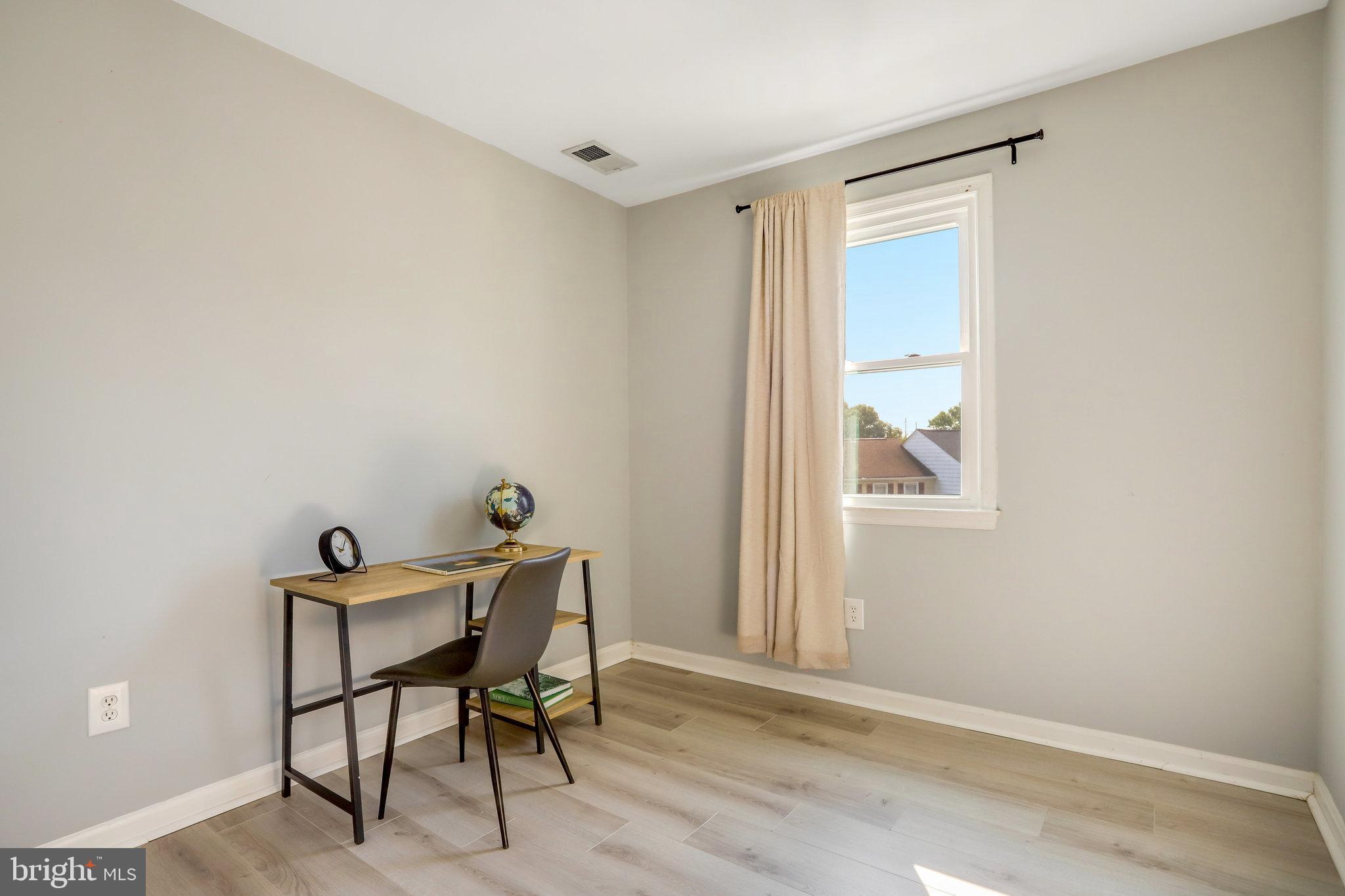 HANSON OAKS - Residential