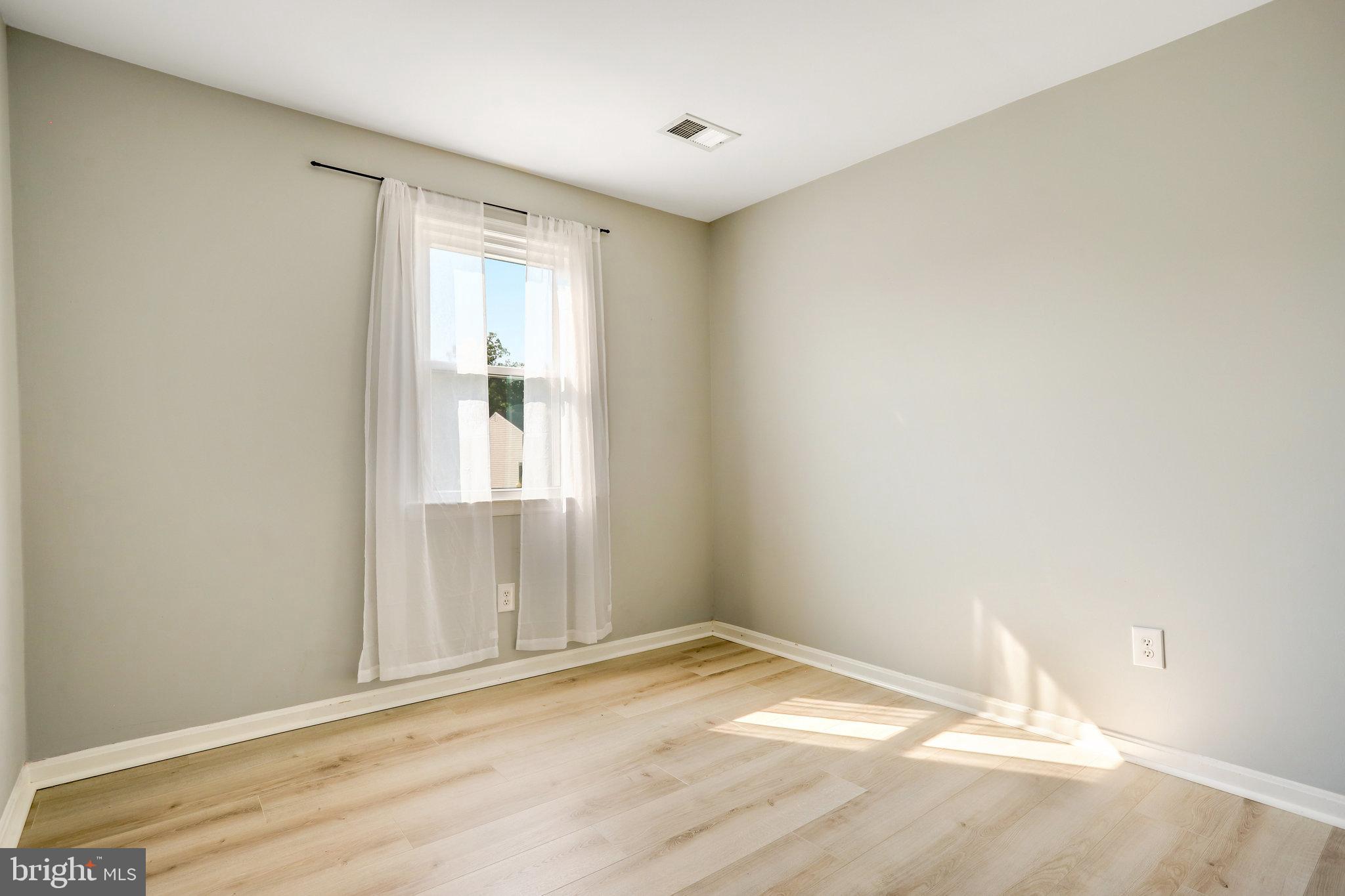 HANSON OAKS - Residential