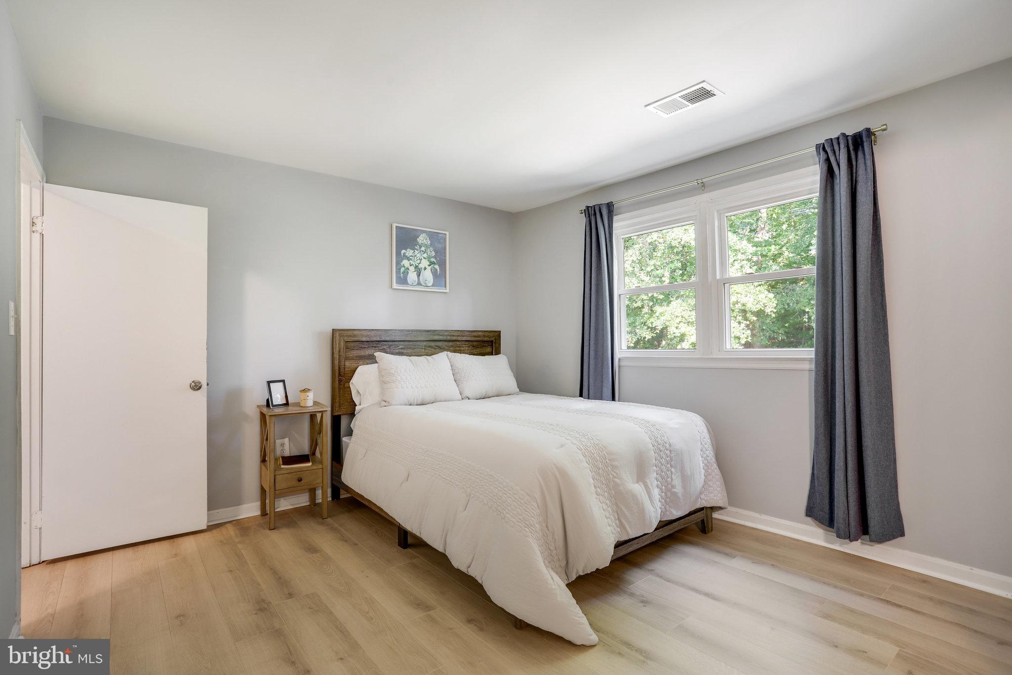 HANSON OAKS - Residential