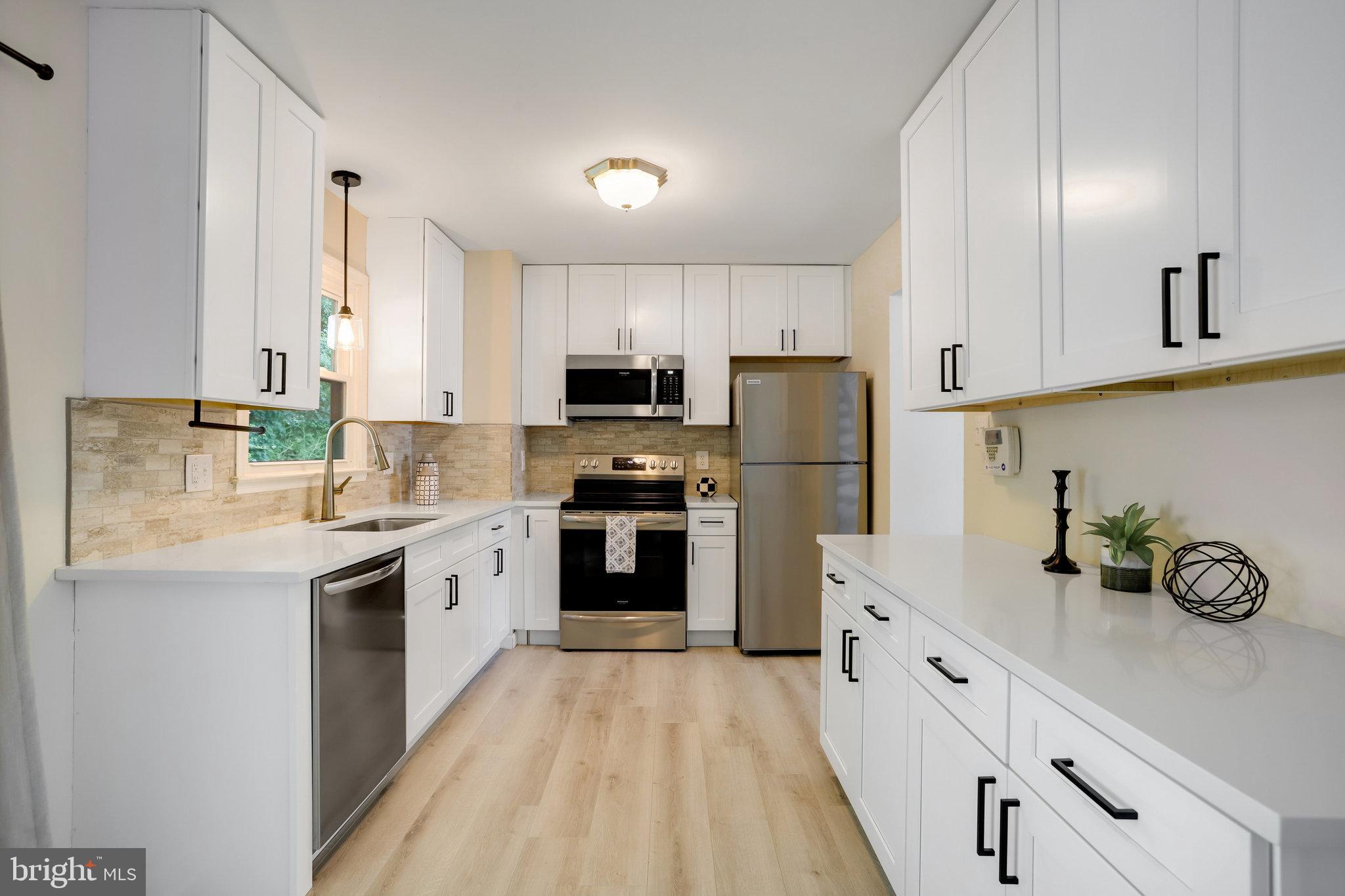 HANSON OAKS - Residential