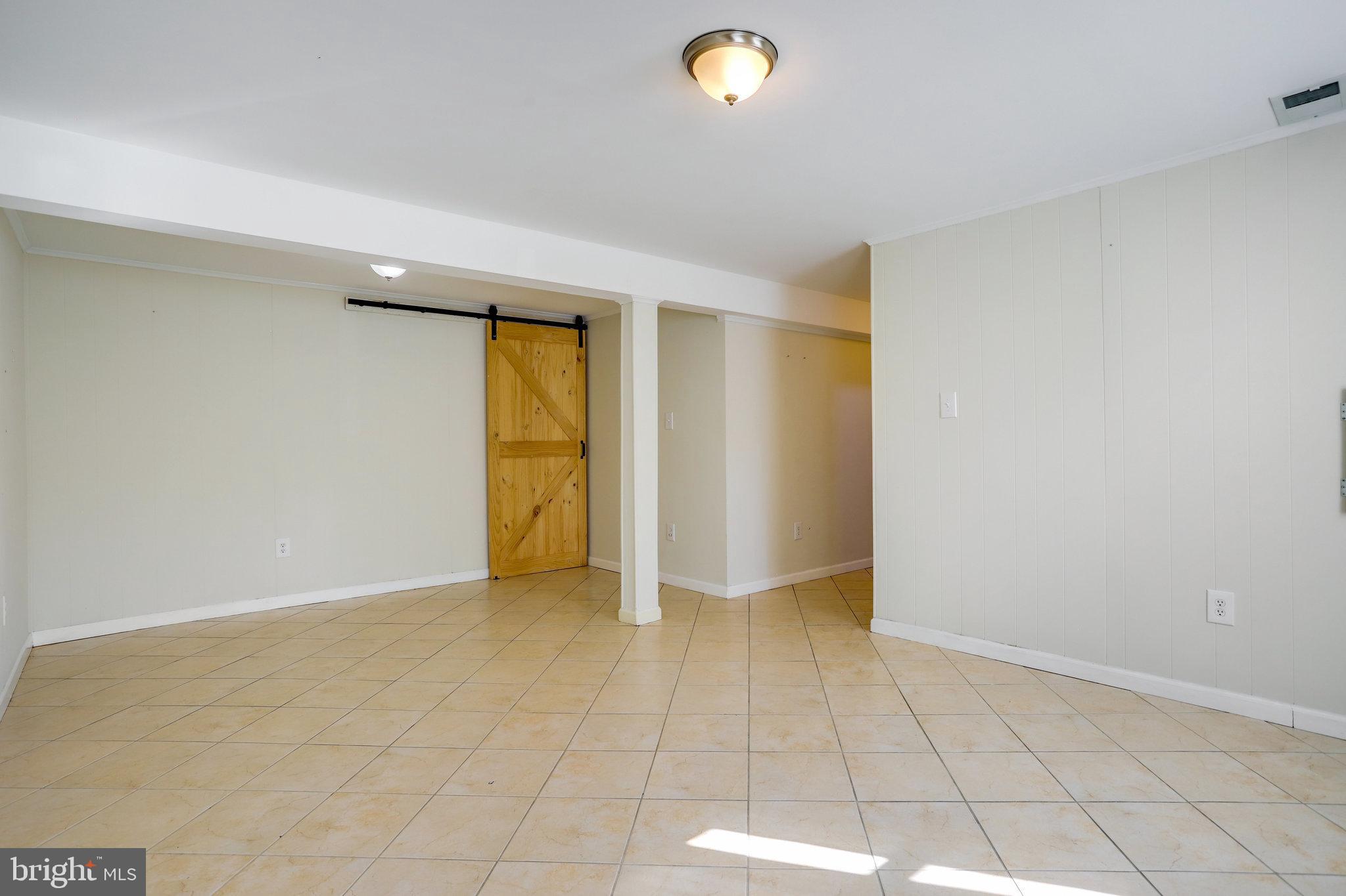 HANSON OAKS - Residential