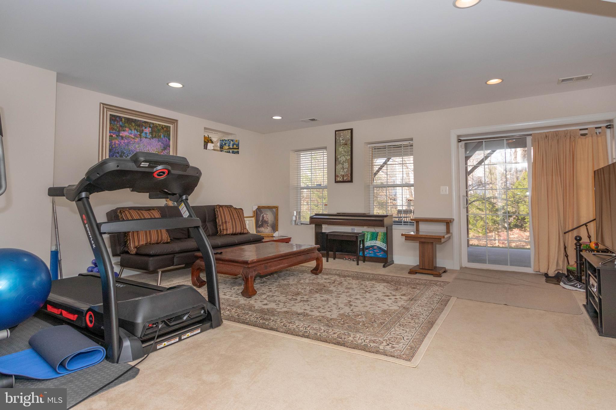 COLES RUN MANOR - Residential Lease