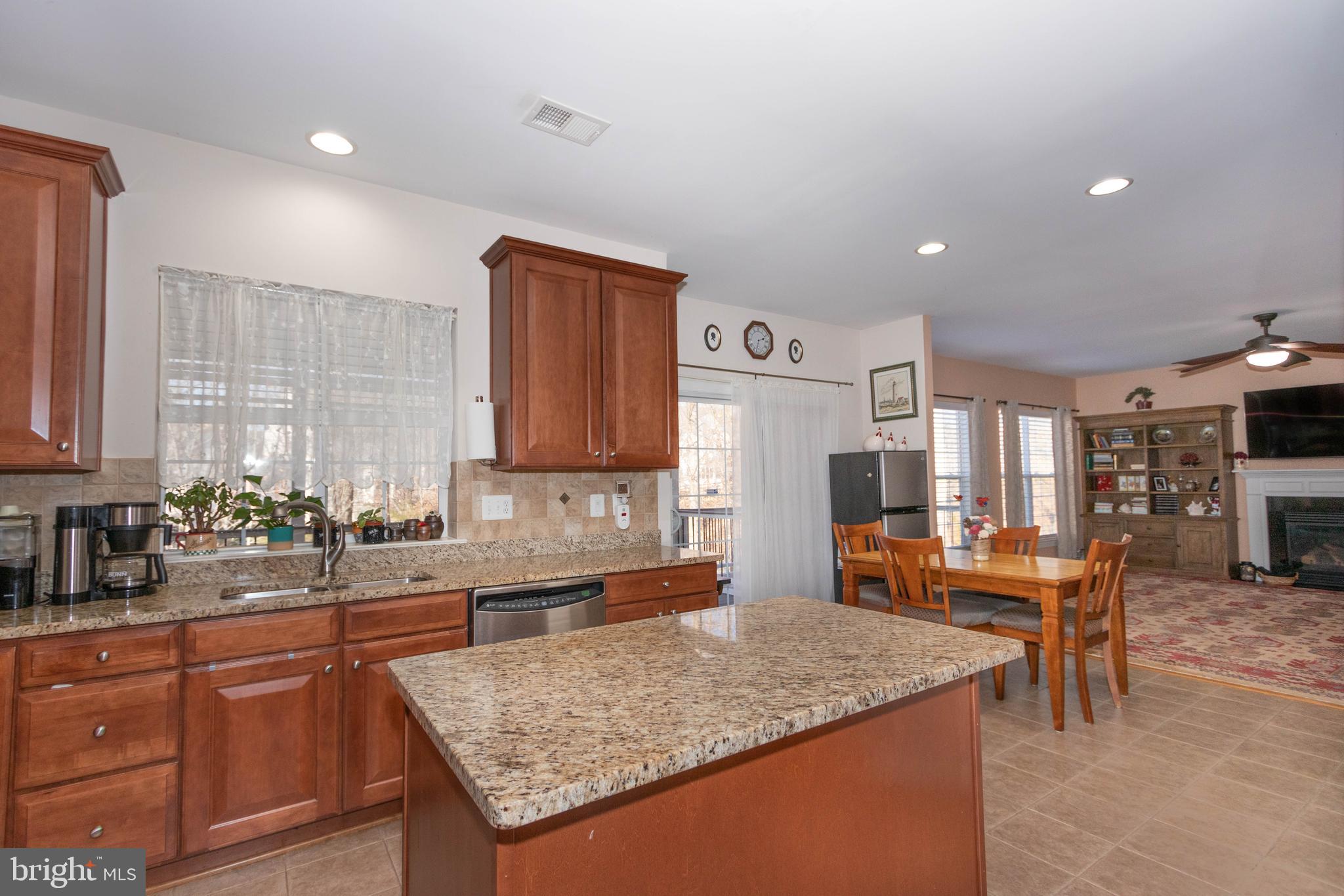 COLES RUN MANOR - Residential Lease