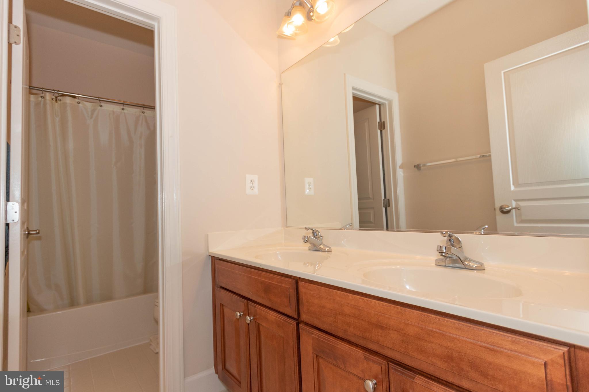 COLES RUN MANOR - Residential Lease