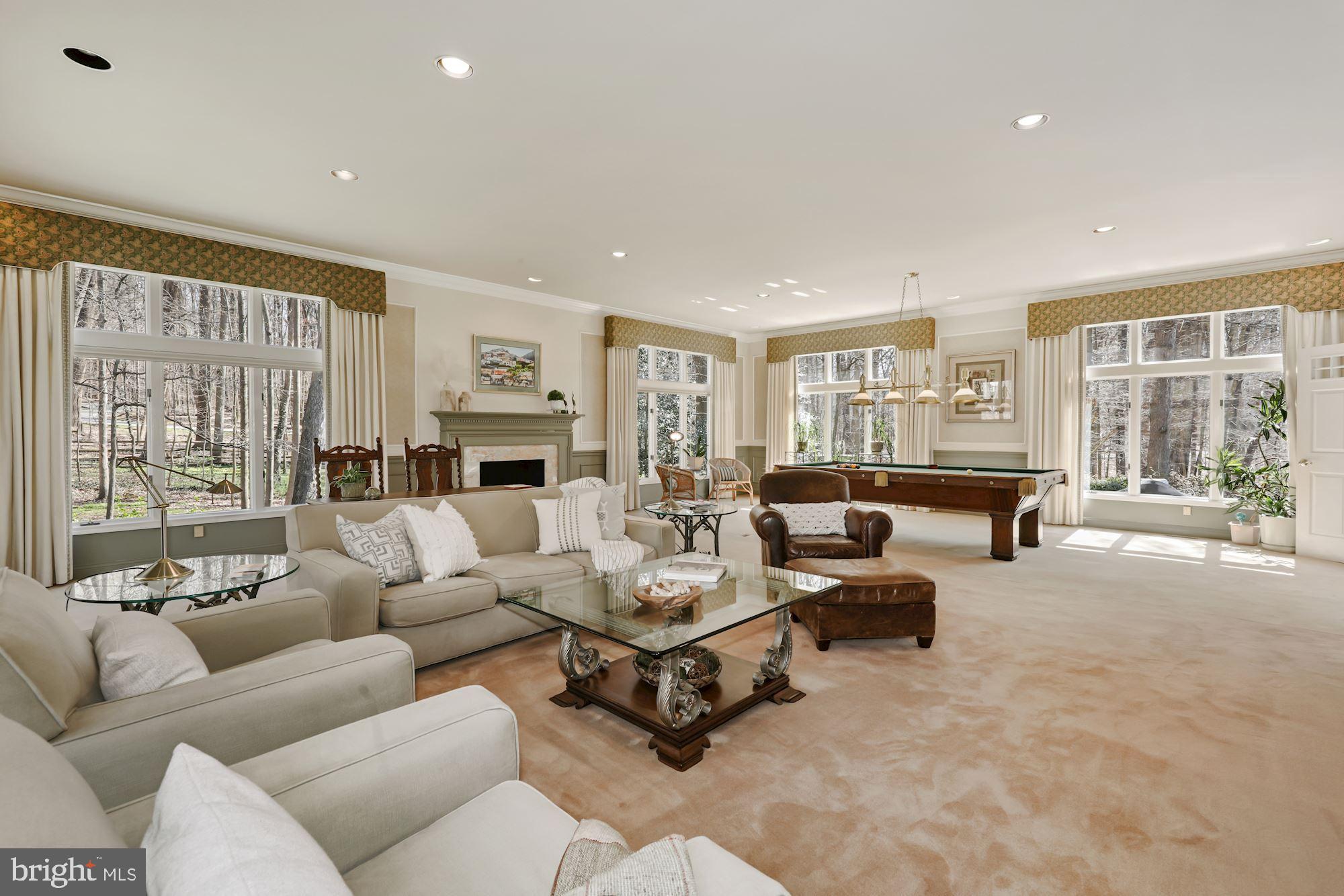 POTOMAC FALLS - Residential