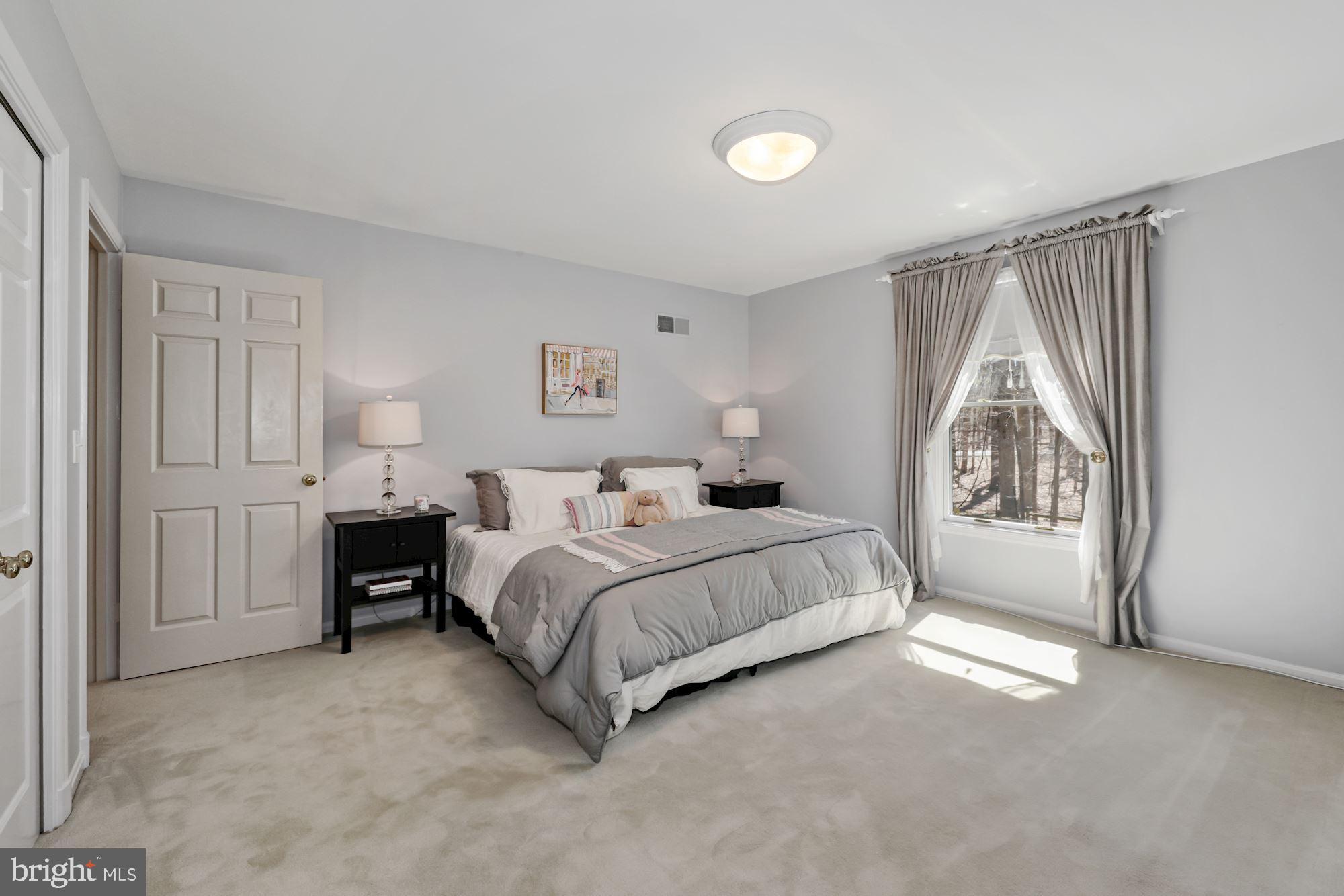 POTOMAC FALLS - Residential