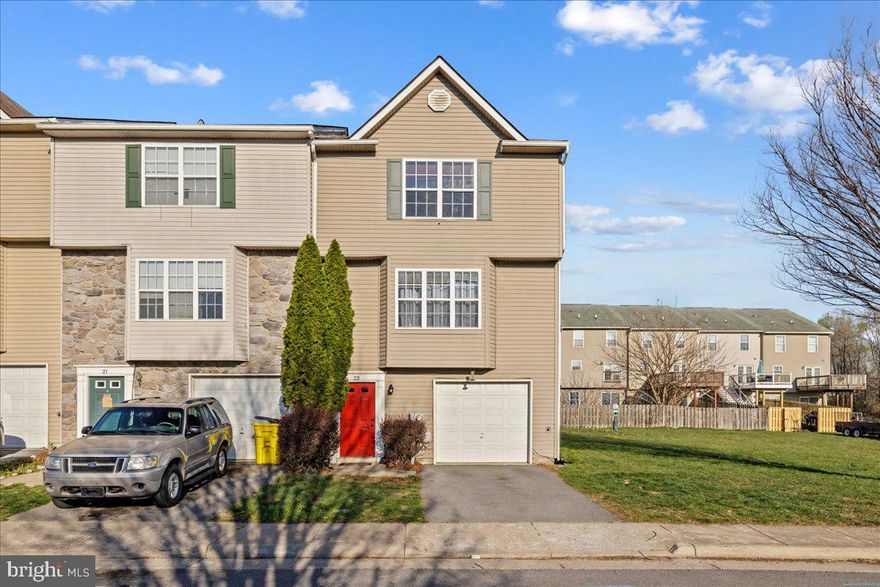 BACK TO ACTIVE PENDING RELEASE. This home is back on market at no fault of sellers. Introducing a fantastic opportunity with this 3-bedroom, 2-full and 2-half bathroom end-unit townhome. Boasting a solid foundation and already in relatively good condition, this home offers plenty of space and is ready for your personal updates and future cosmetic enhancements. Positioned in a close proximity to all local ammenities, shopping, and commutes to other nearby cities. The competitive pricing makes it an irresistible find for those looking for low maintenance lifestyle or a great investment opportunity! Don't delay - with its prime location and attractive price point, this property is expected to sell quickly. Act now and unlock the full potential of this promising home!.