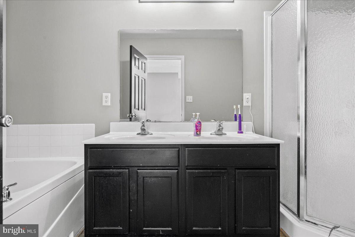 TOWNES OF INWOOD - Residential