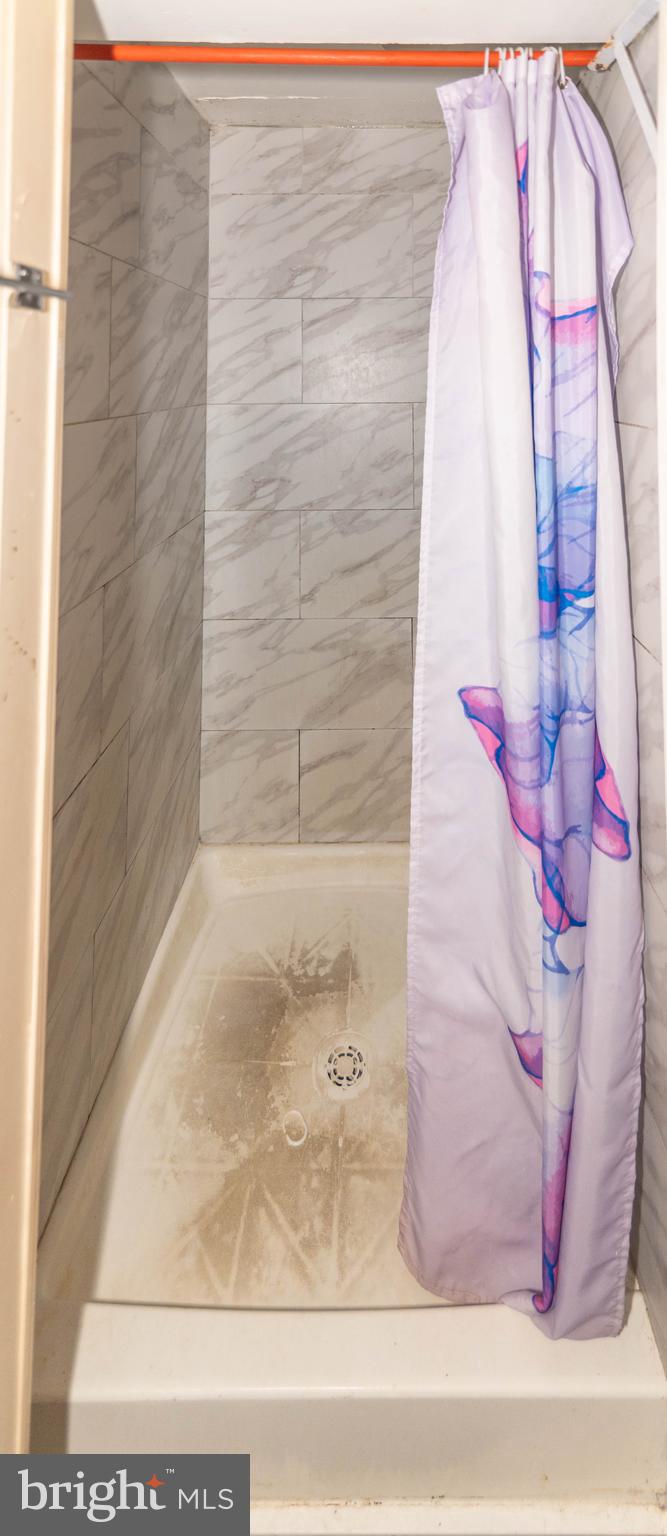 ADELPHI - Residential