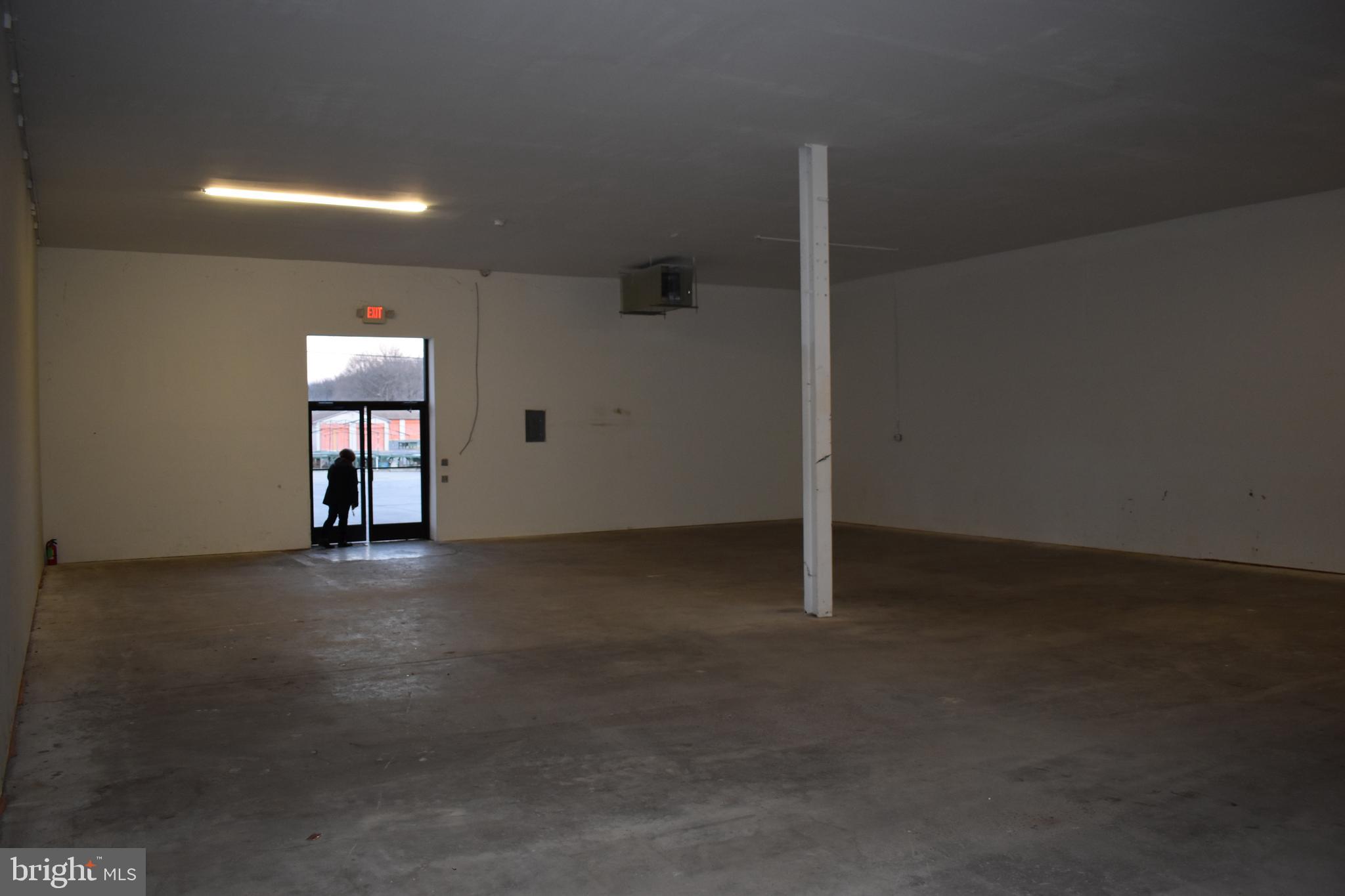 JEFFERSON COUNTY - Commercial Lease