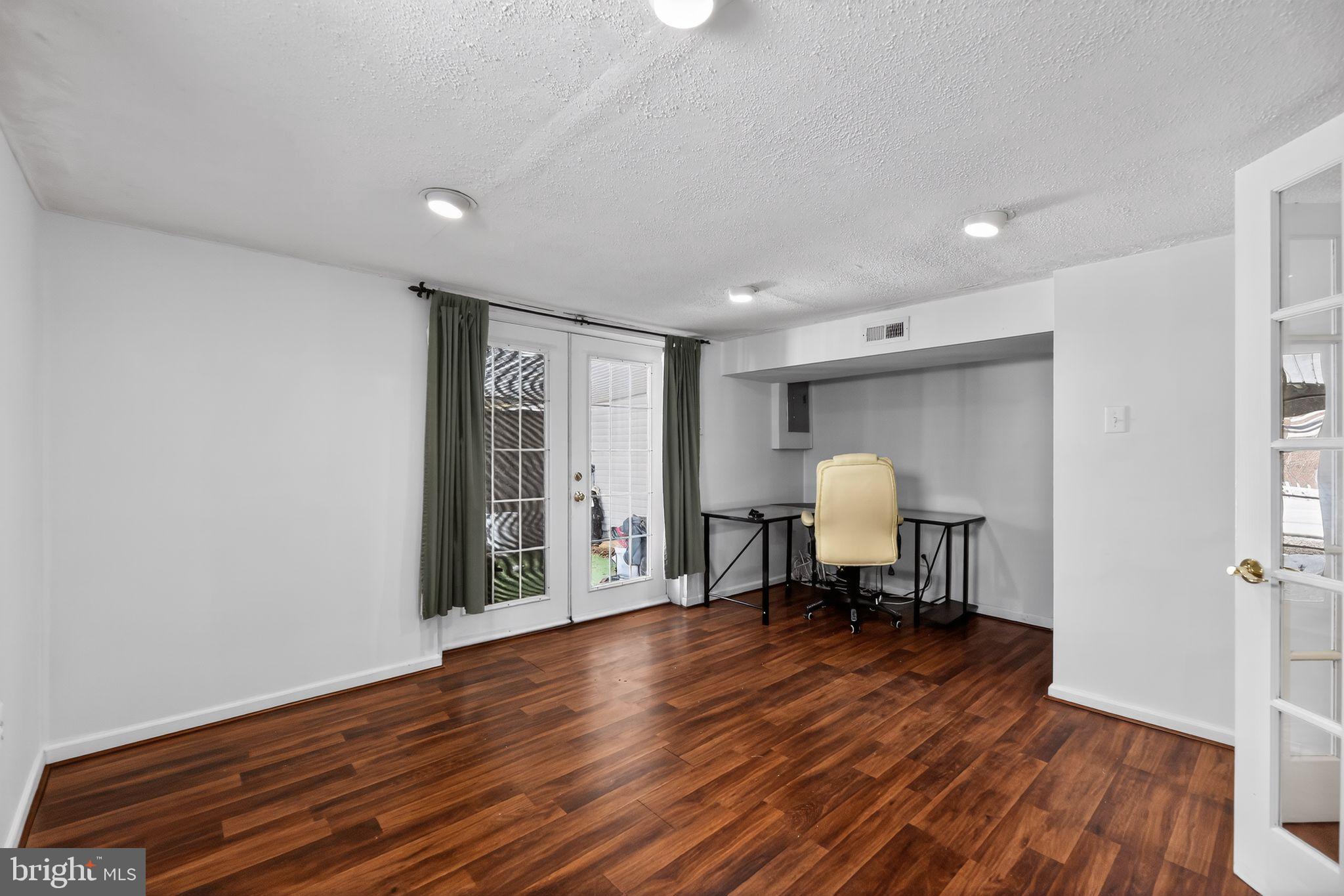 RHAWNHURST - Residential