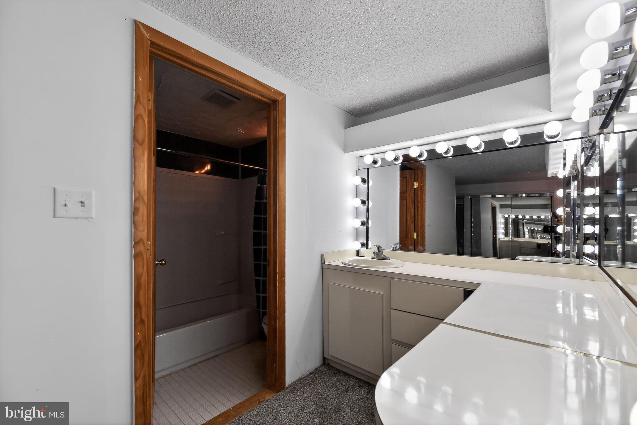 RHAWNHURST - Residential