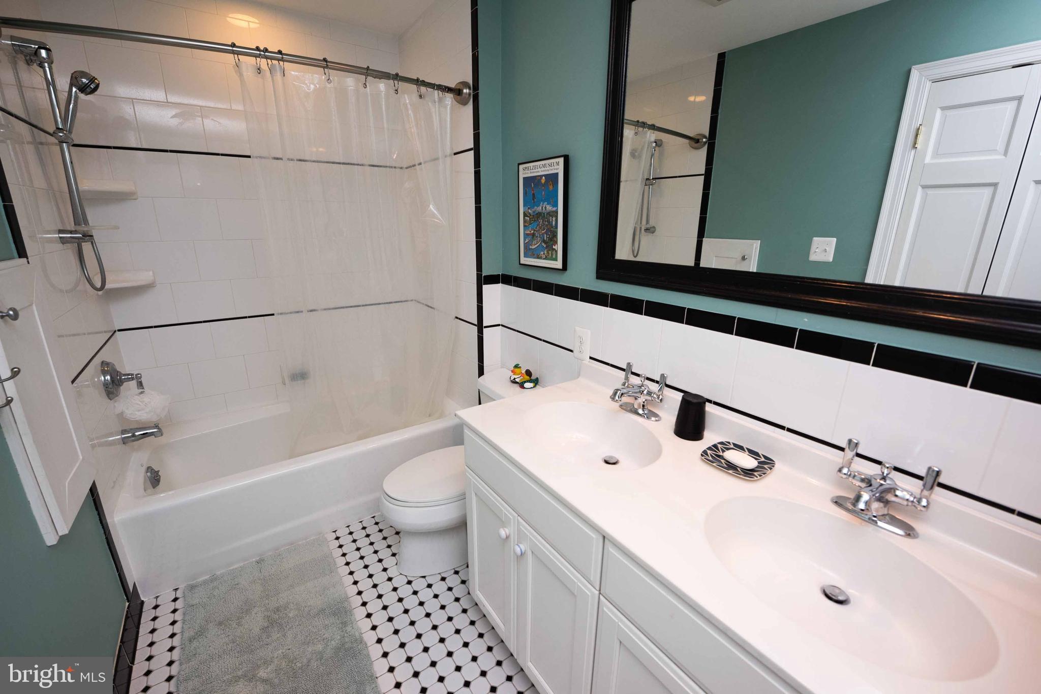 HIGHLAND PARK - Residential Lease