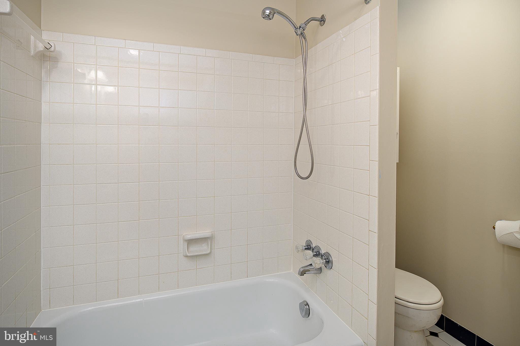 QUINCE ORCHARD VALLEY - Residential