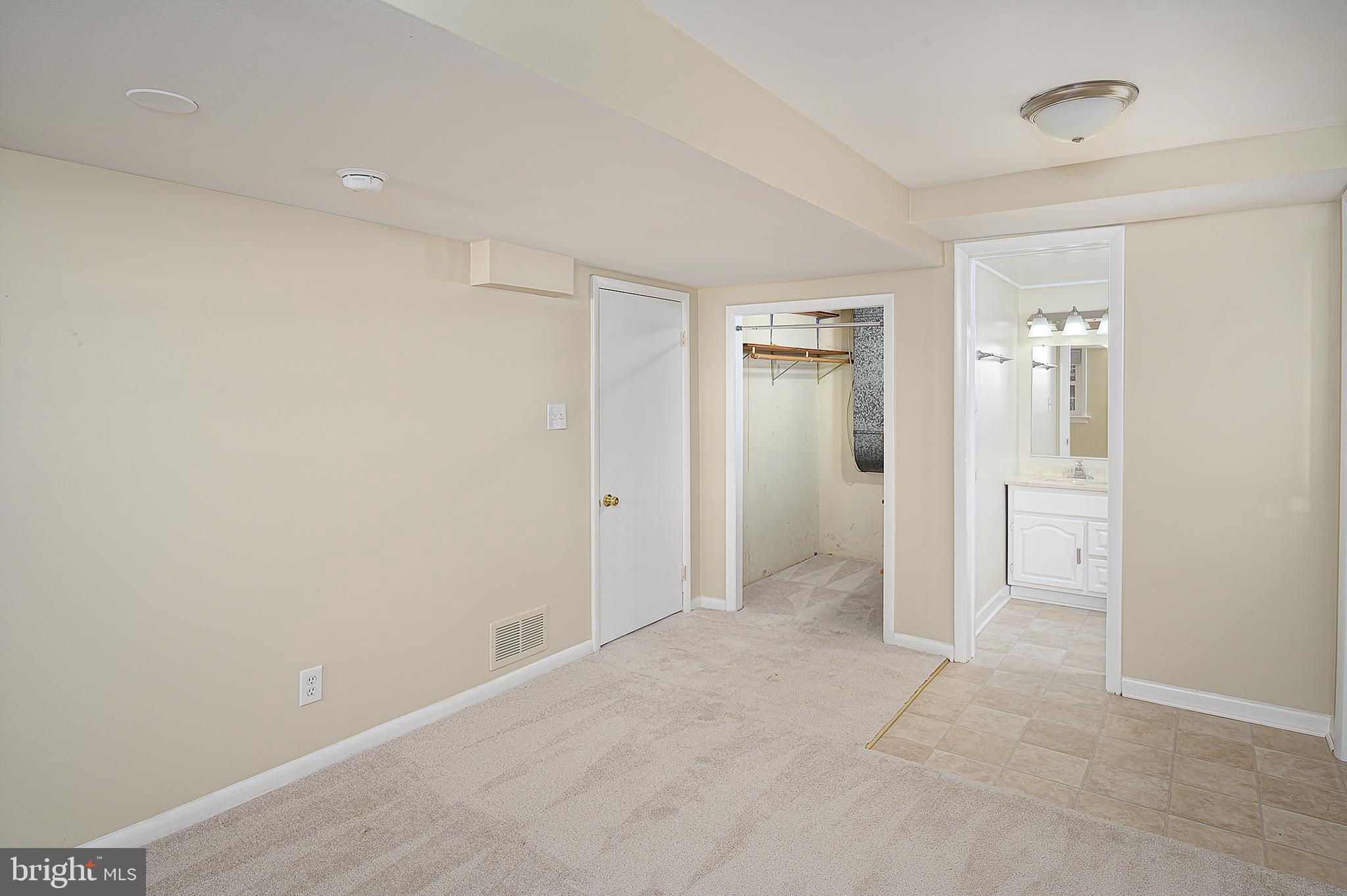 QUINCE ORCHARD VALLEY - Residential