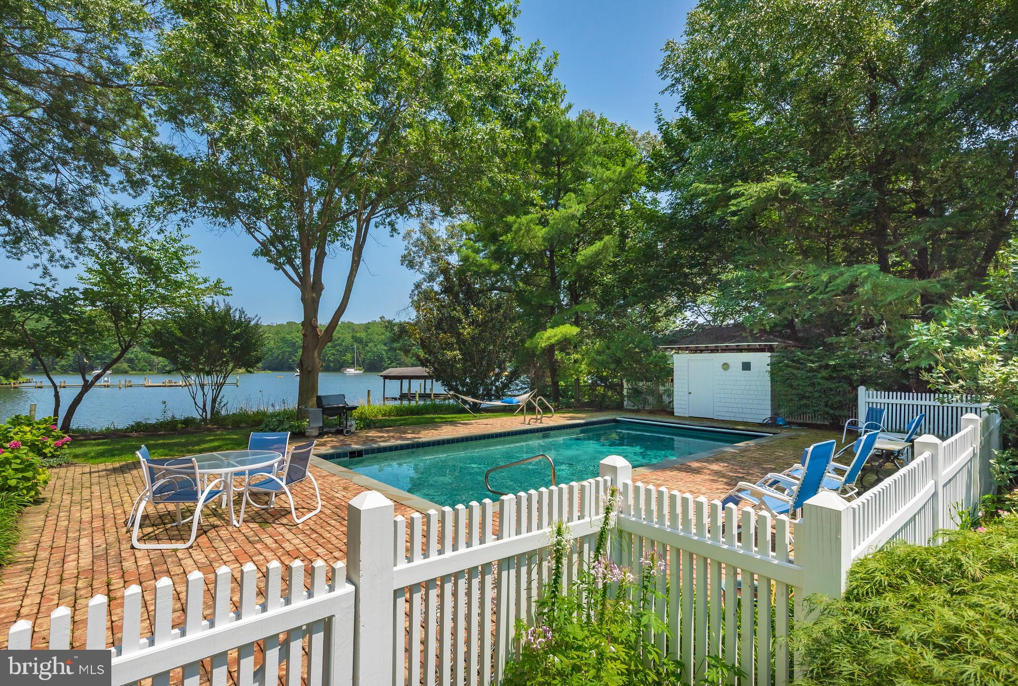 WIMBLEDON FARMS - Residential