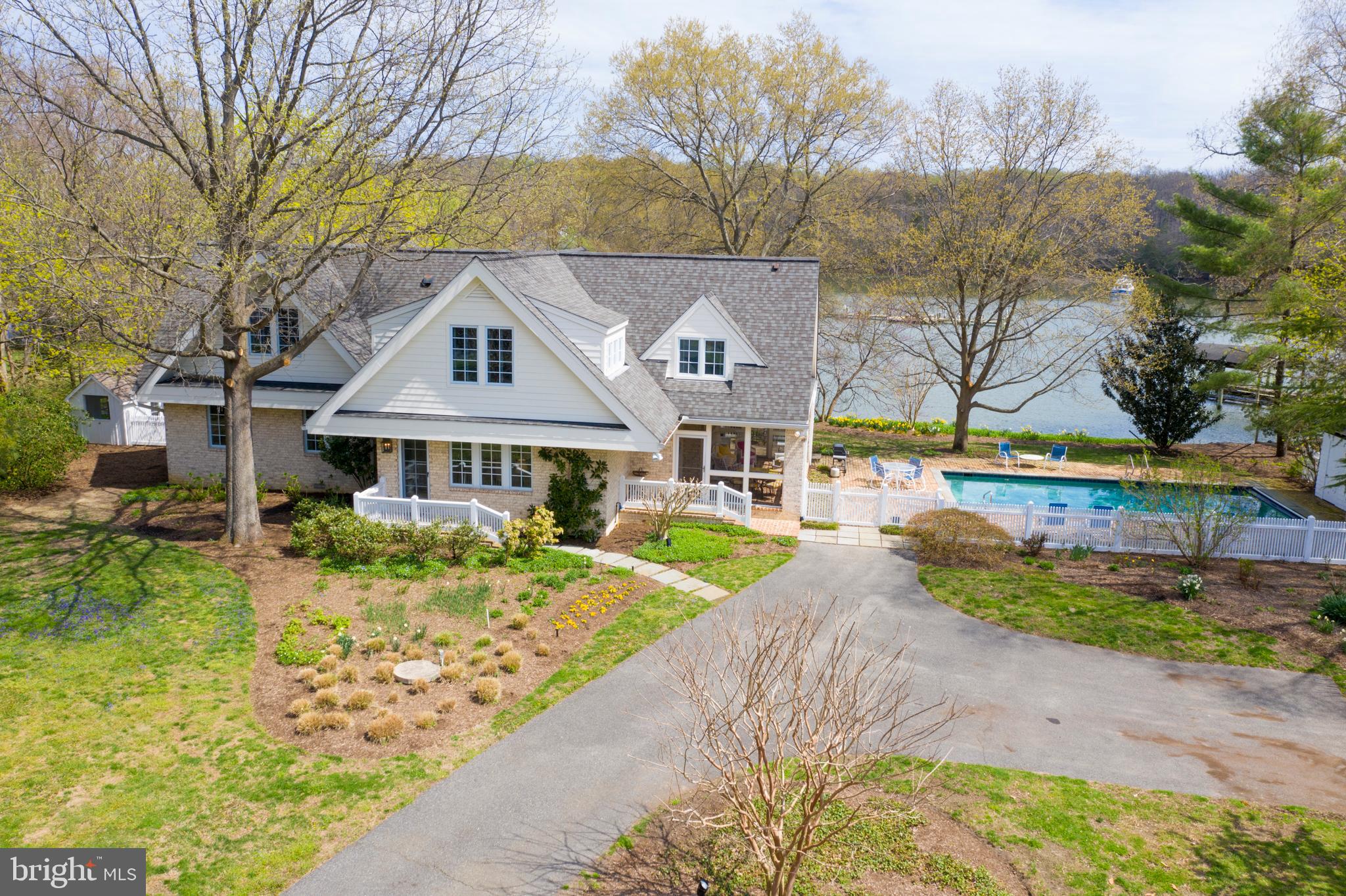 WIMBLEDON FARMS - Residential