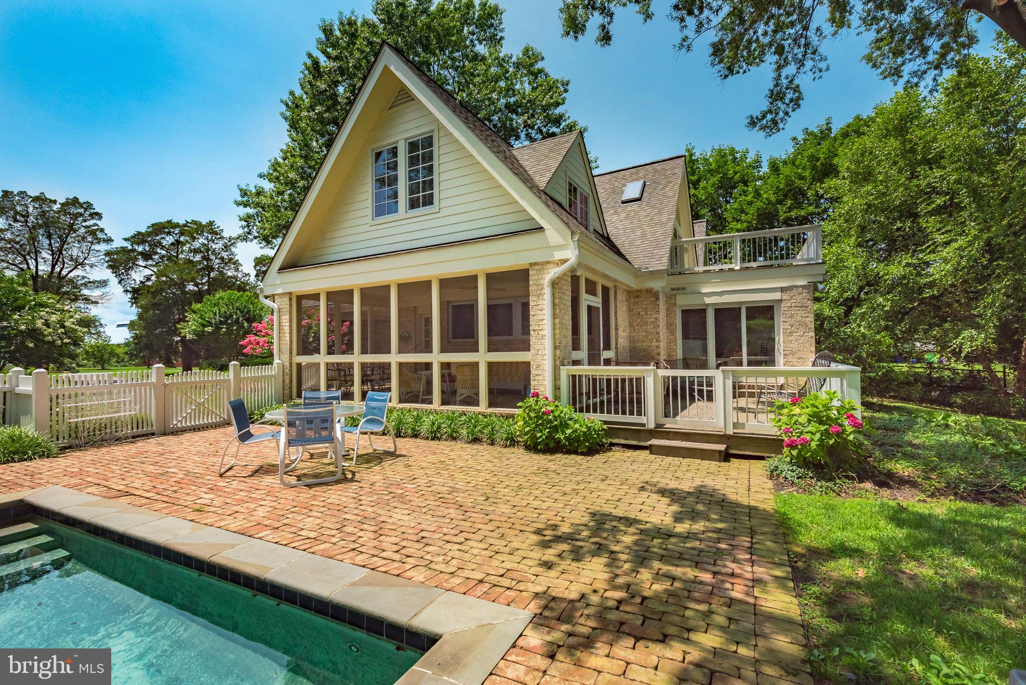 WIMBLEDON FARMS - Residential