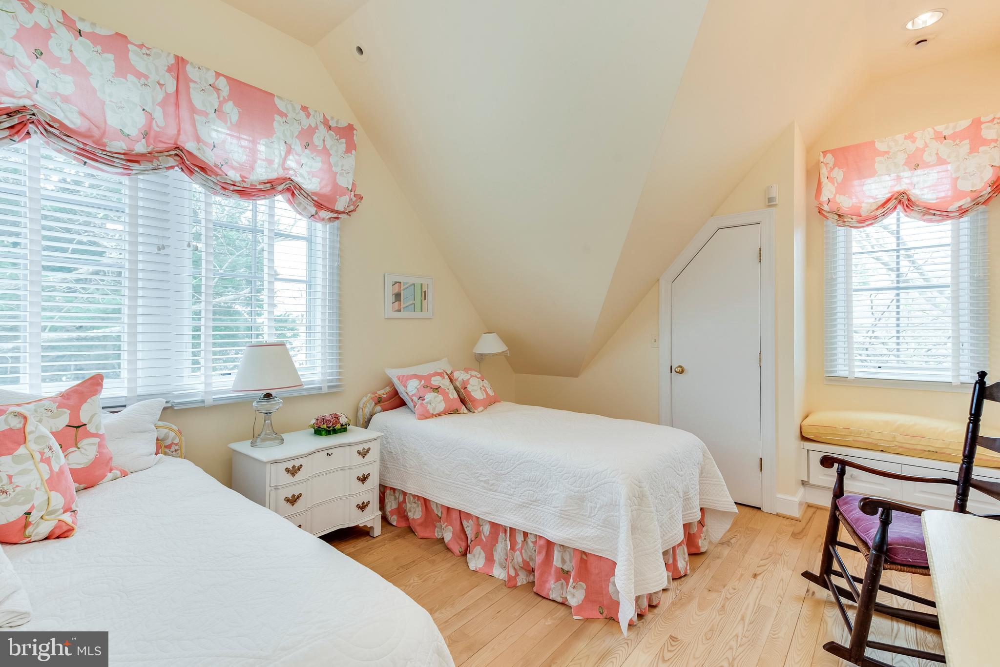 WIMBLEDON FARMS - Residential