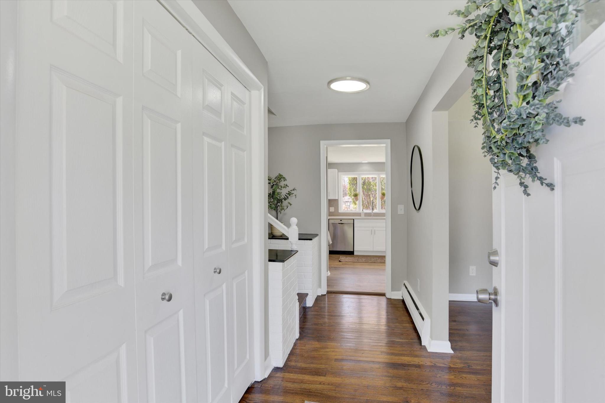 WINDSOR FARMS - Residential