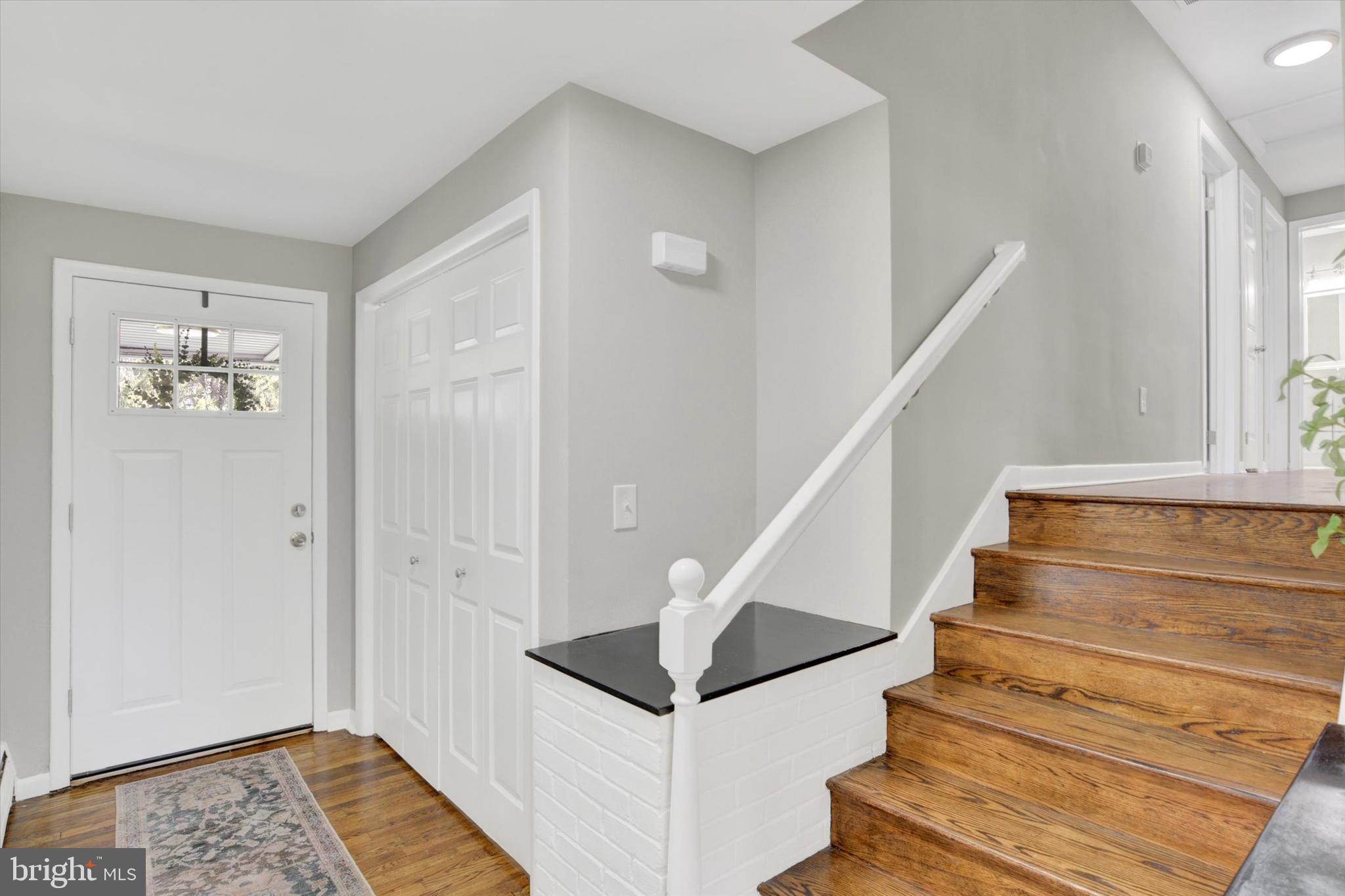 WINDSOR FARMS - Residential