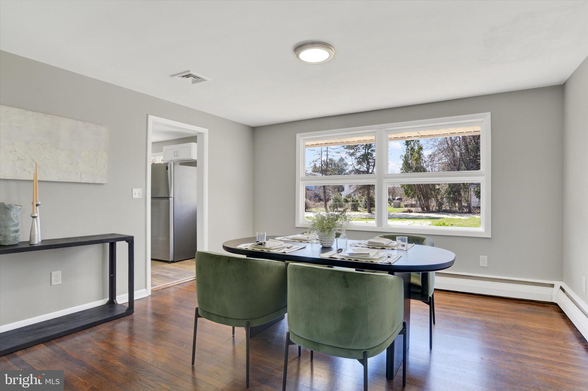 WINDSOR FARMS - Residential