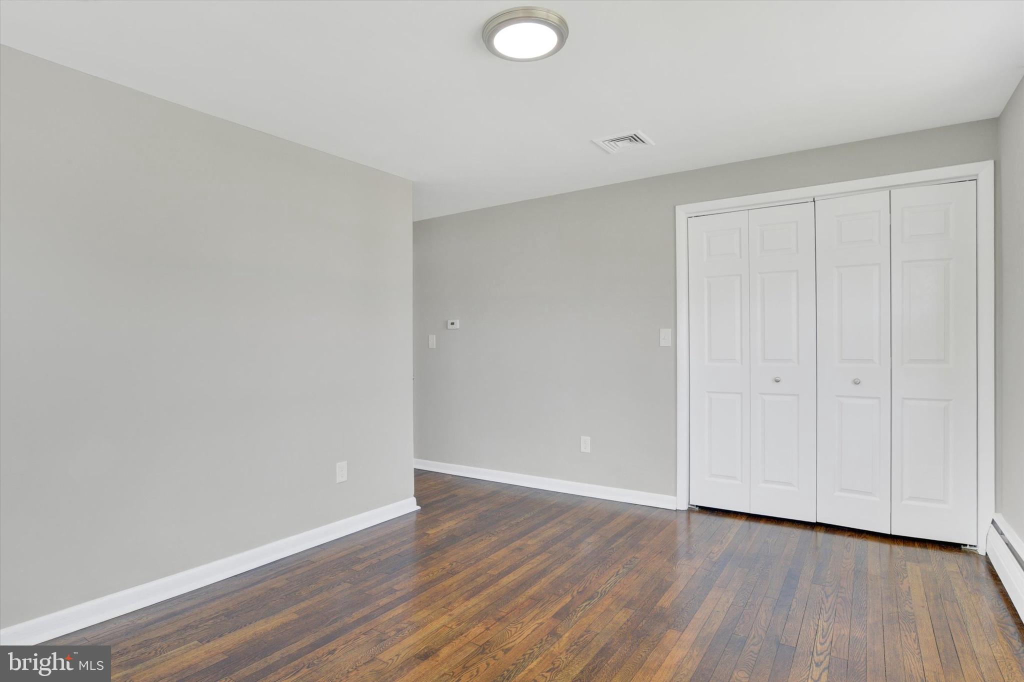 WINDSOR FARMS - Residential