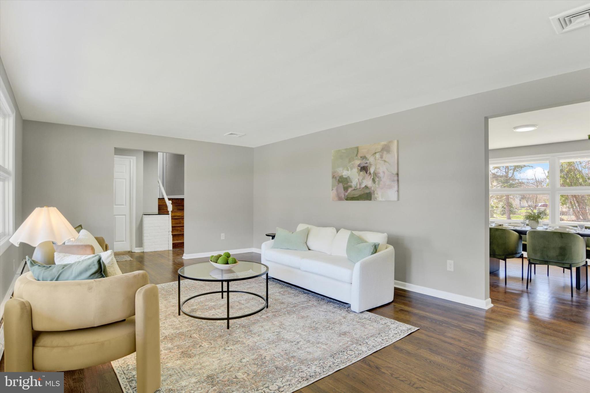 WINDSOR FARMS - Residential