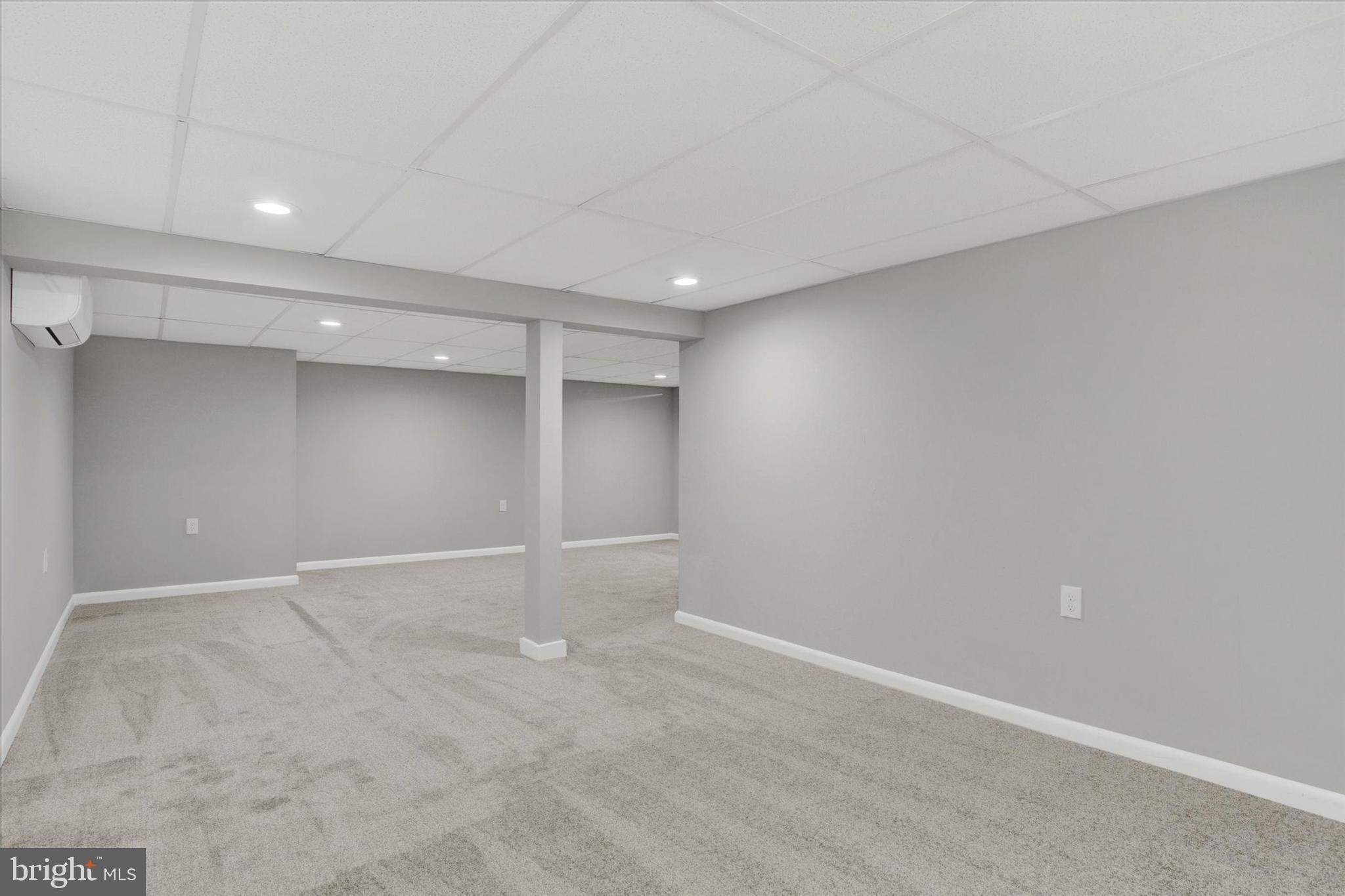 WINDSOR FARMS - Residential