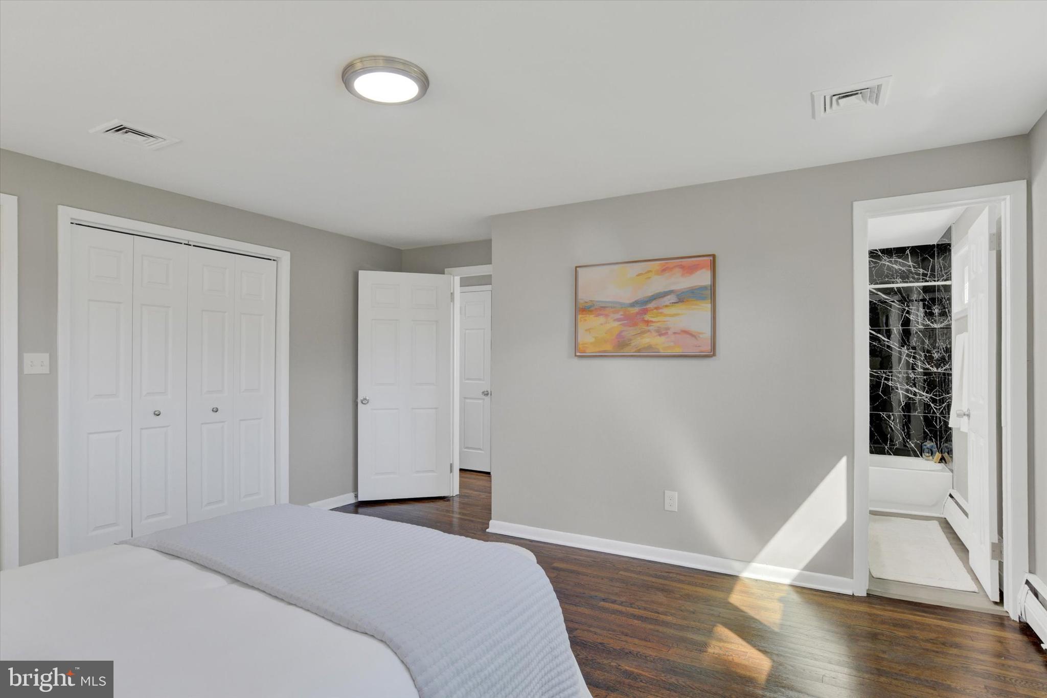 WINDSOR FARMS - Residential