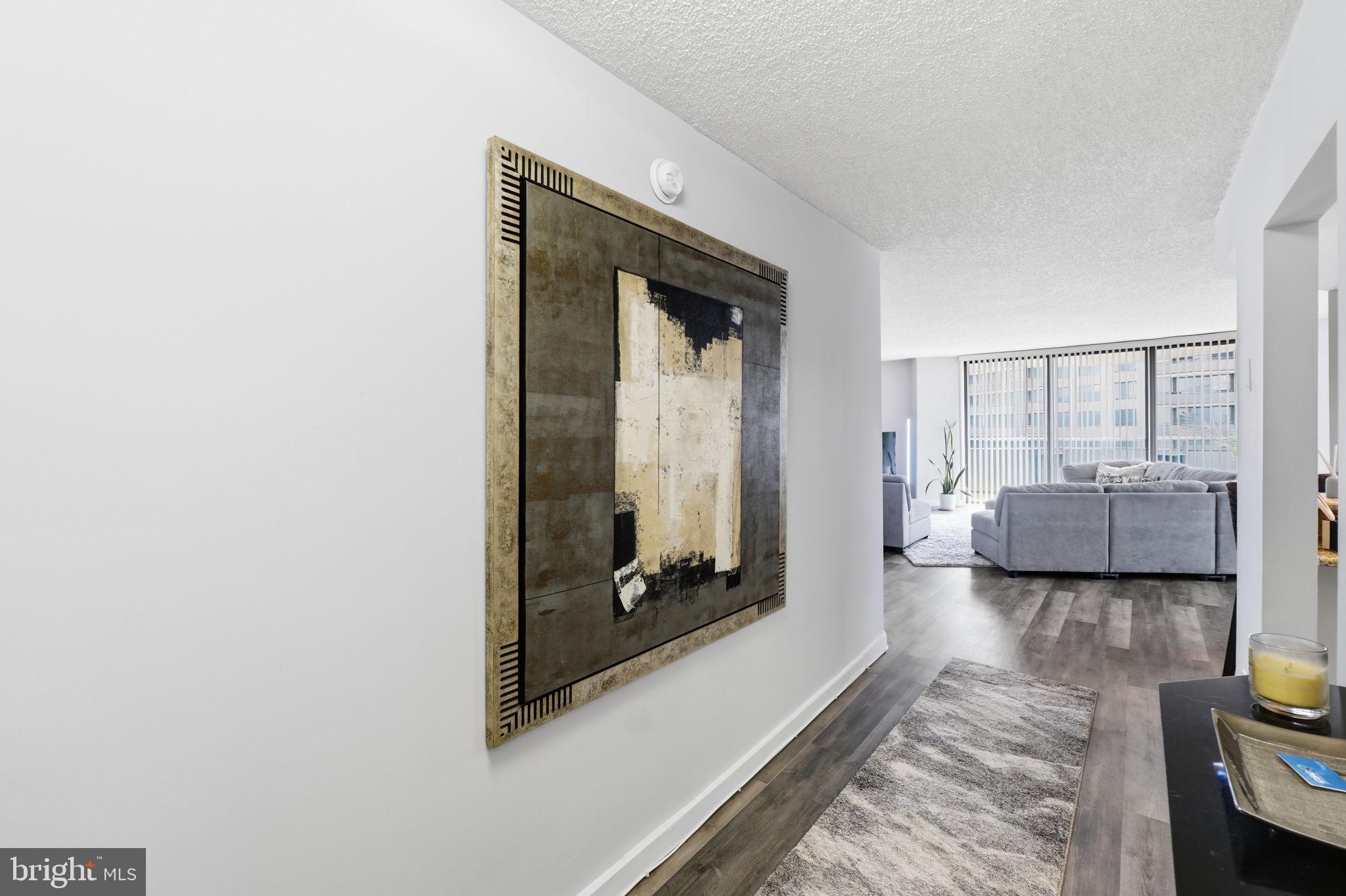 PROMENADE TOWERS - Residential