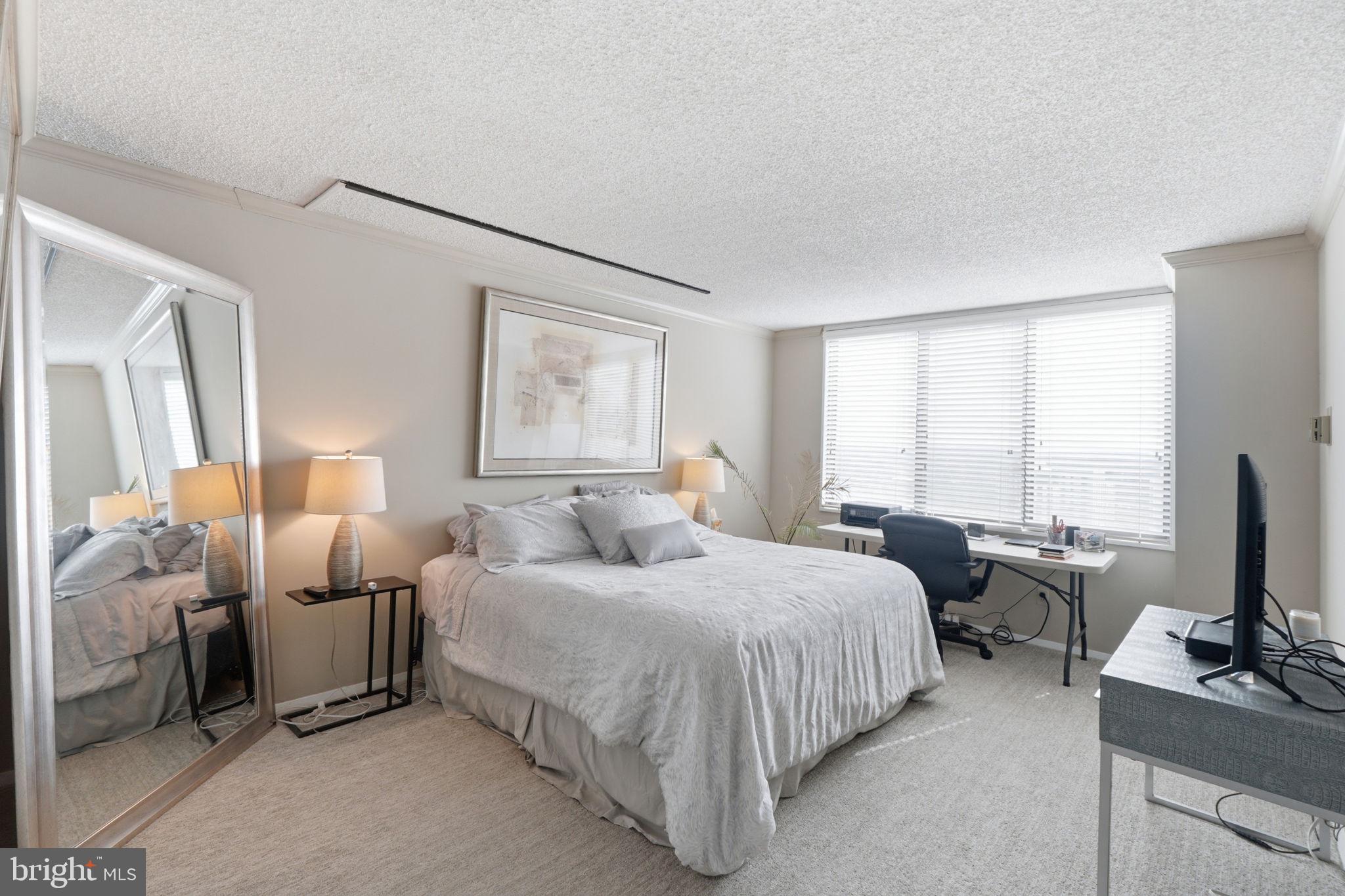 PROMENADE TOWERS - Residential