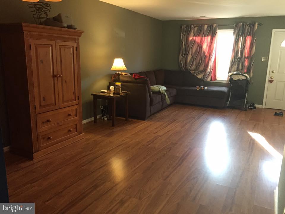 LYON PARK - Residential Lease