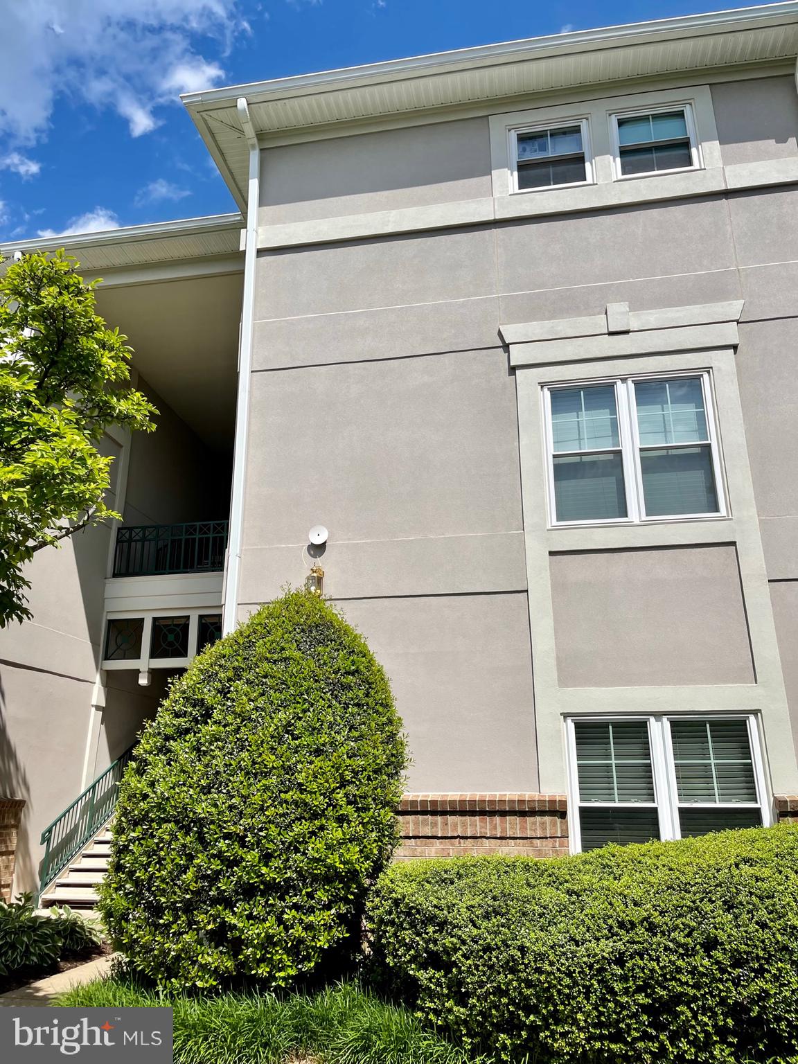 OAK PARK CONDO - Residential Lease