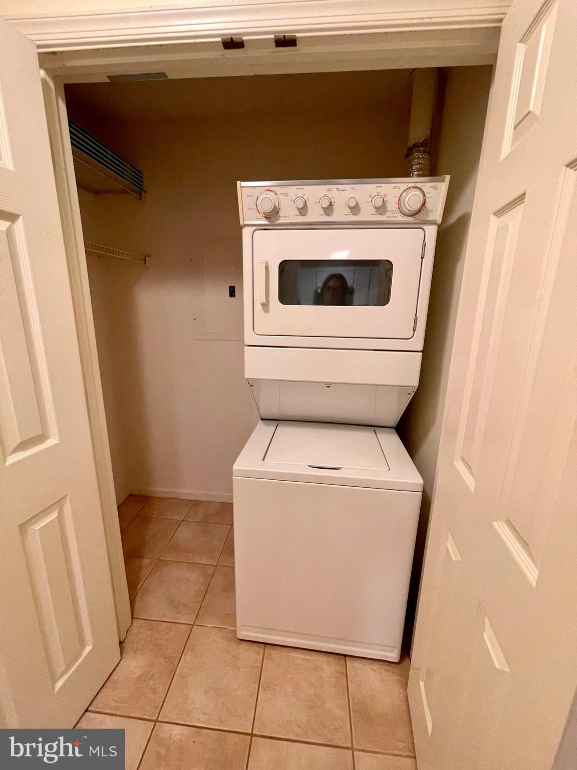 OAK PARK CONDO - Residential Lease