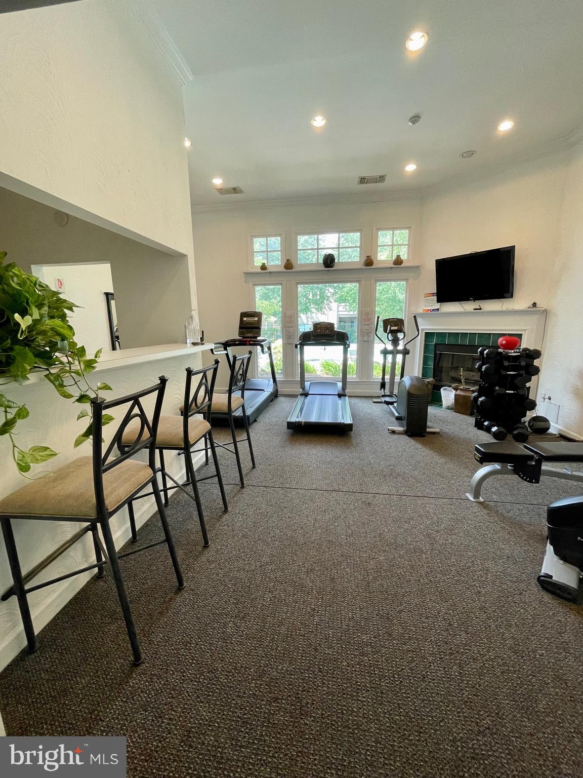 OAK PARK CONDO - Residential Lease