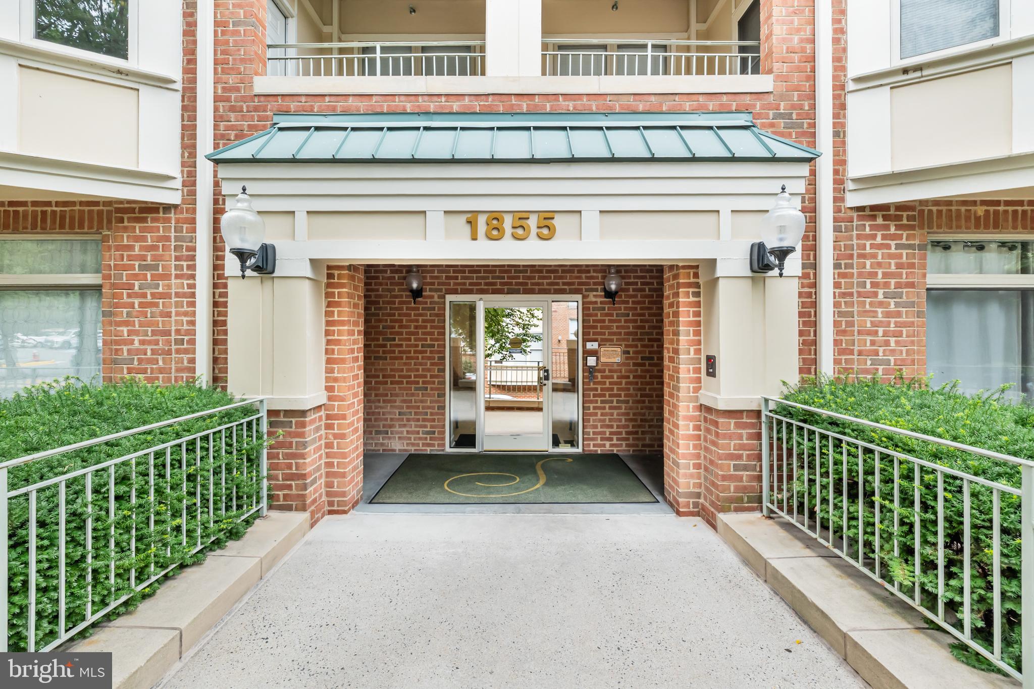 1855 STRATFORD PARK PLACE 204