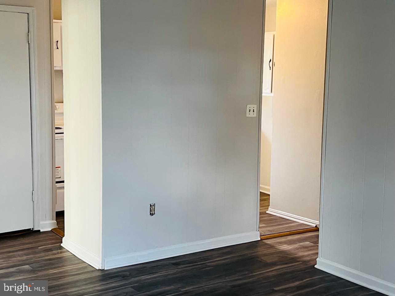 BREEZY KNOLL - Residential