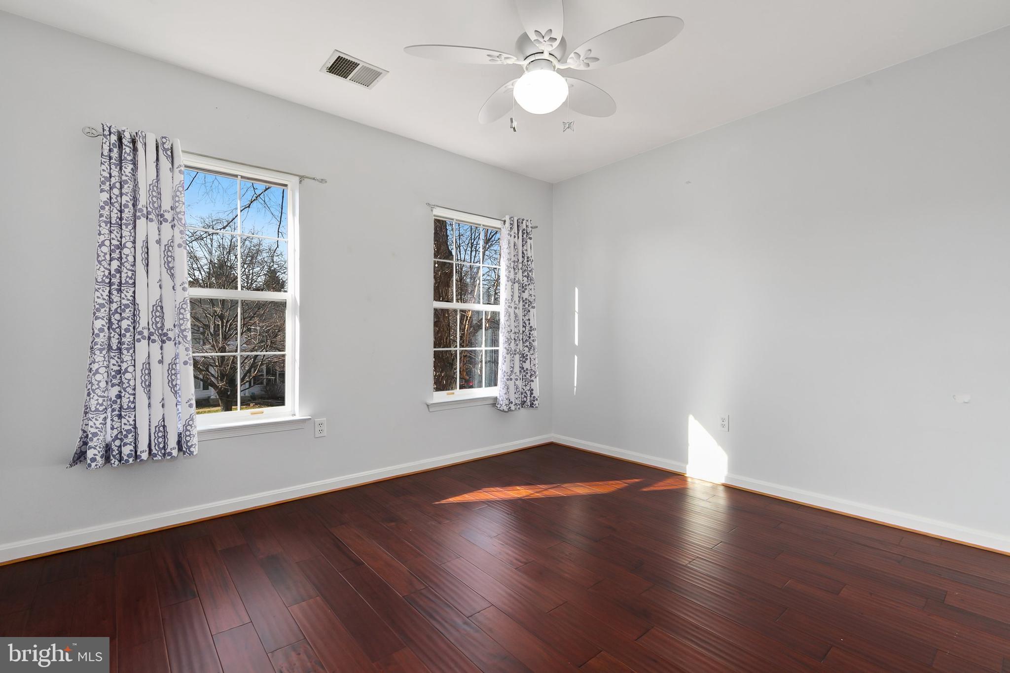 CHAPMAN FARM - Residential