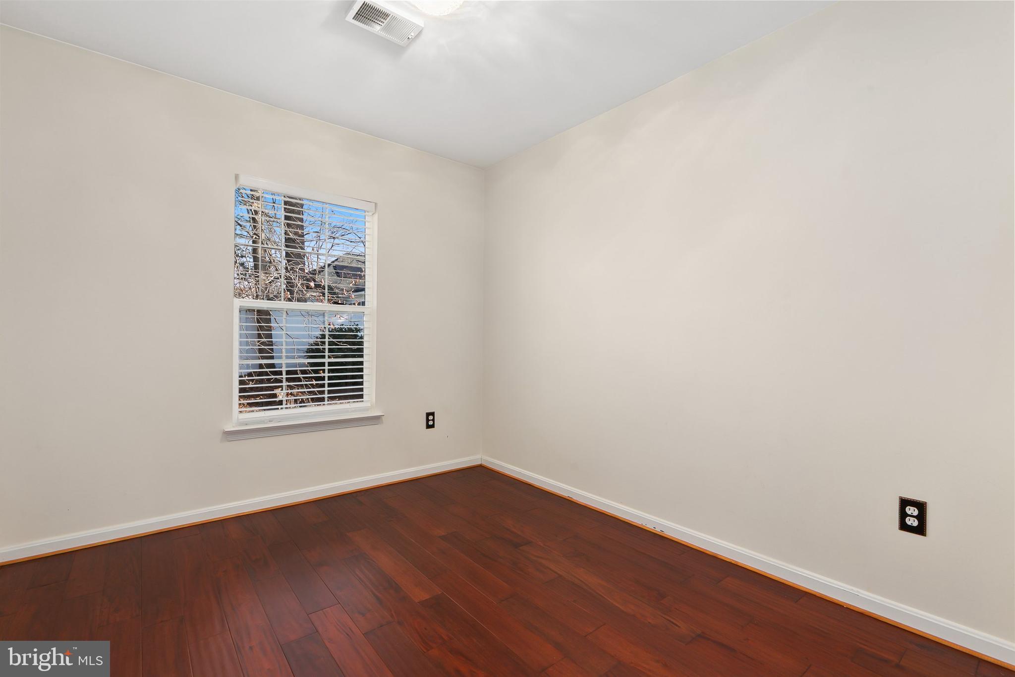 CHAPMAN FARM - Residential