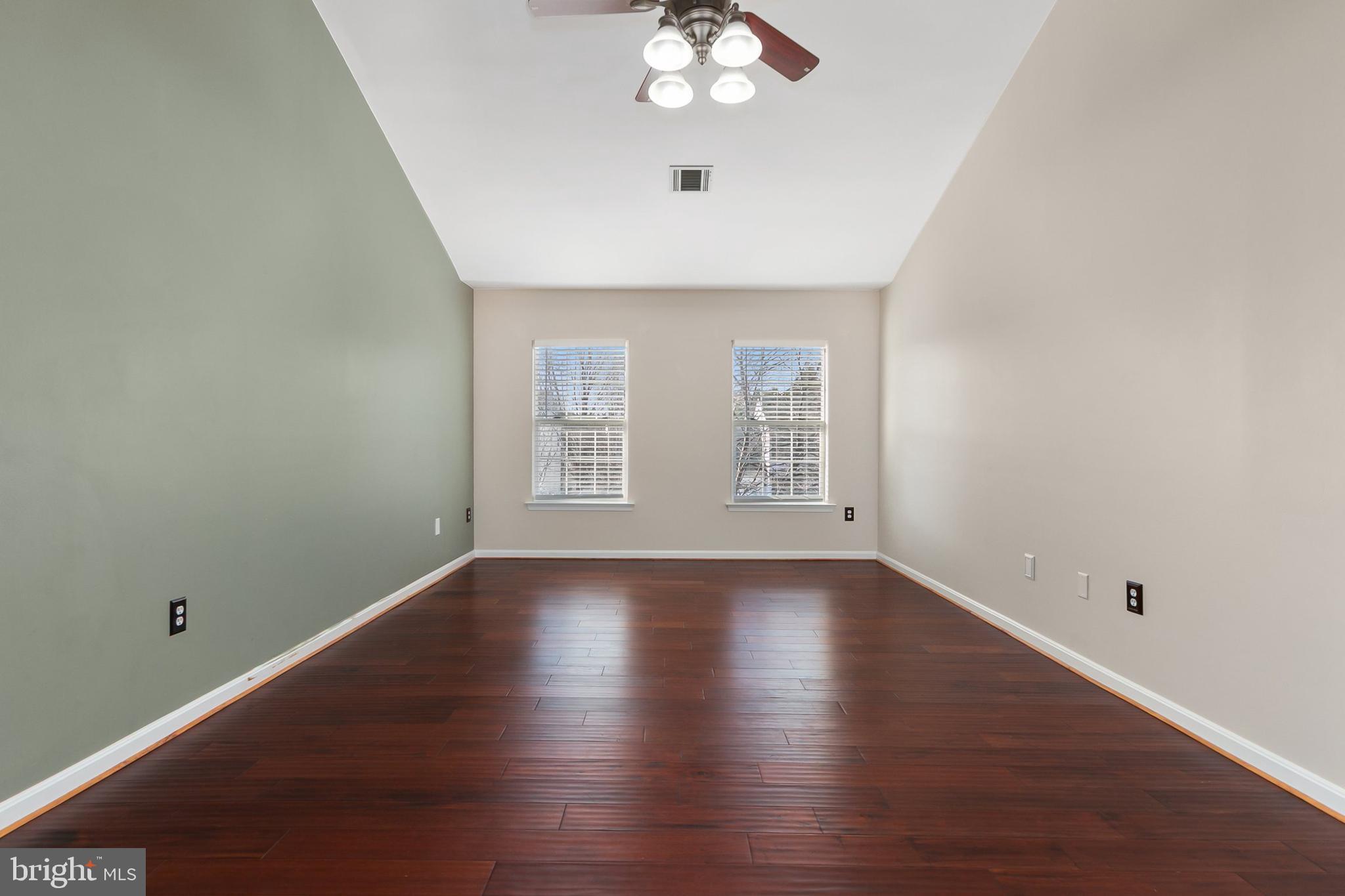 CHAPMAN FARM - Residential