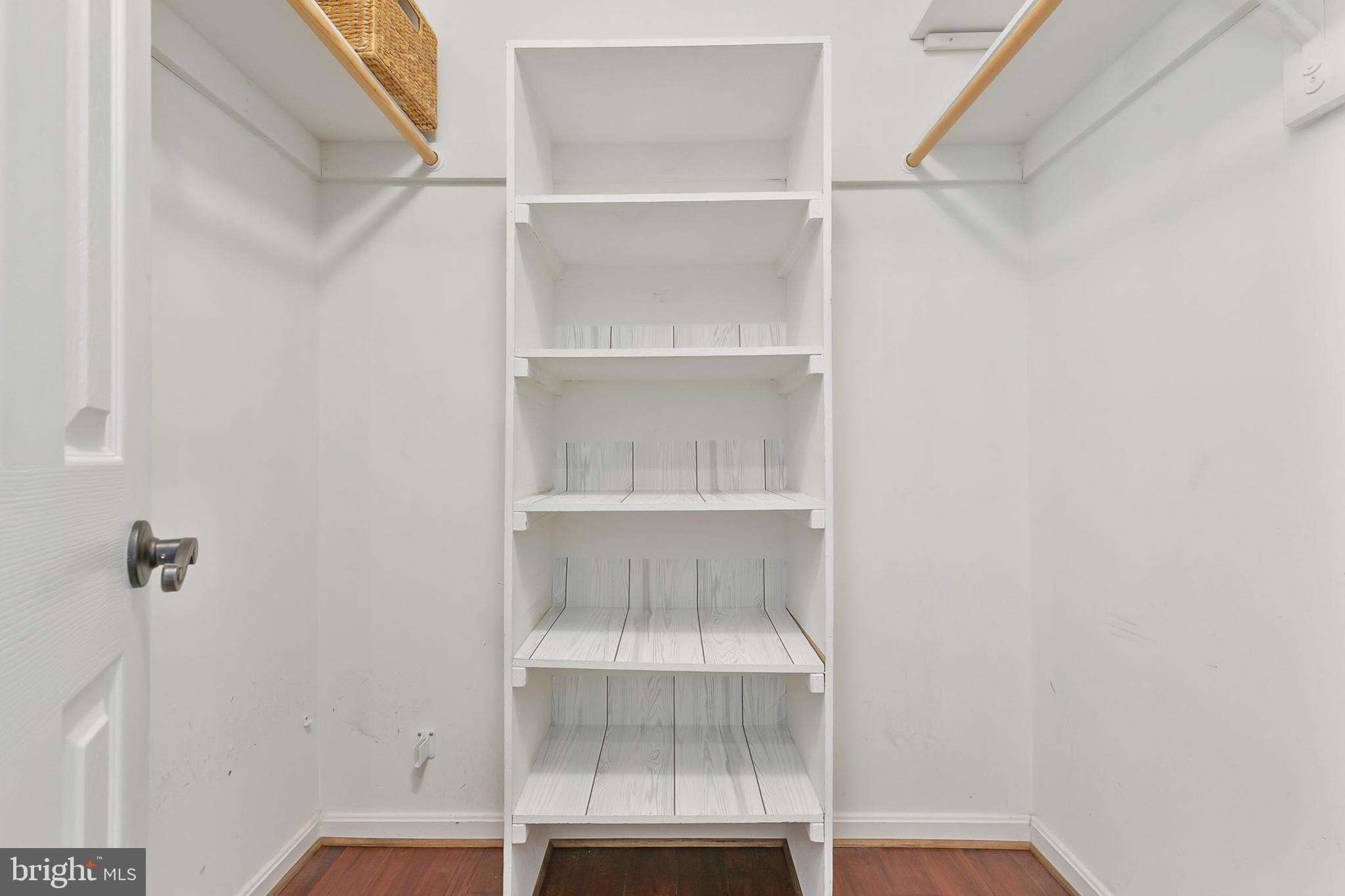 CHAPMAN FARM - Residential