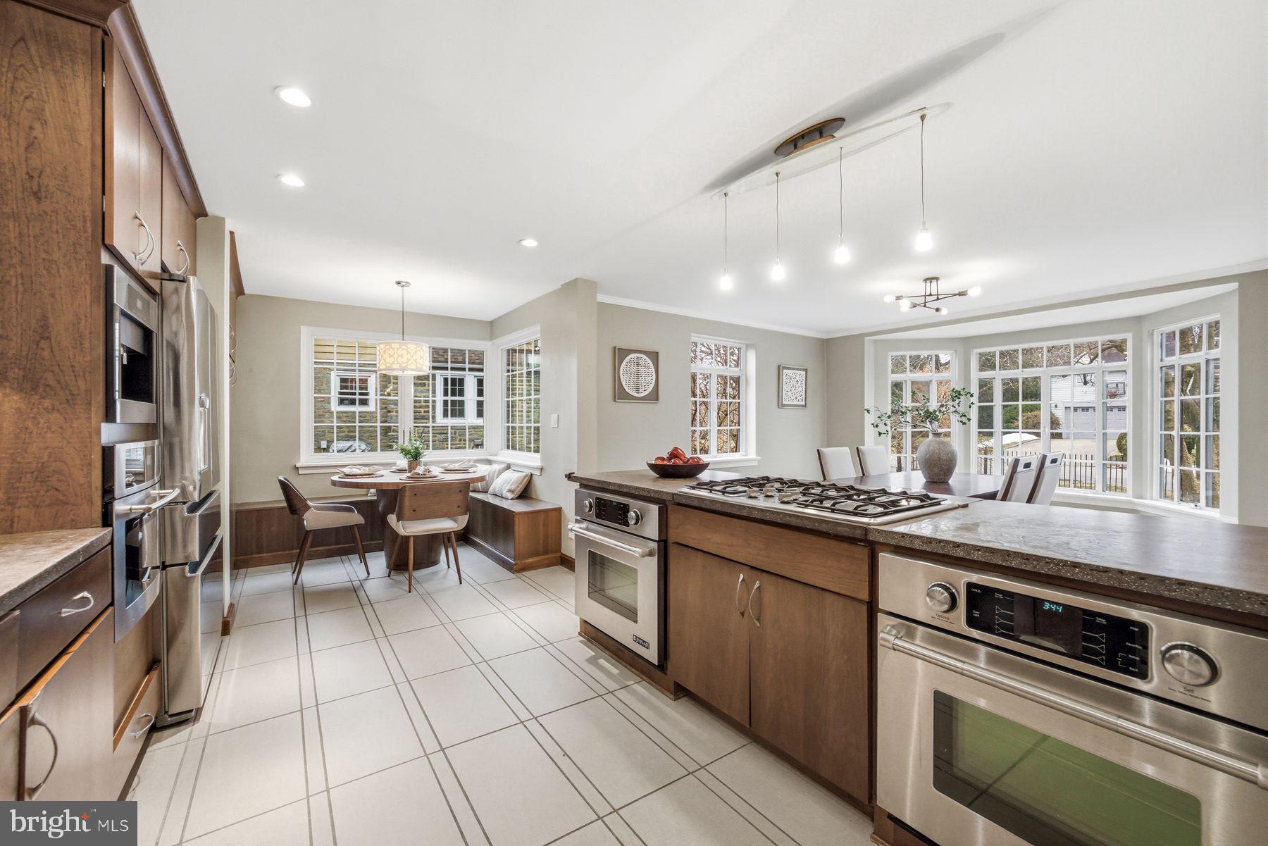 COLLEGE PARK - Residential