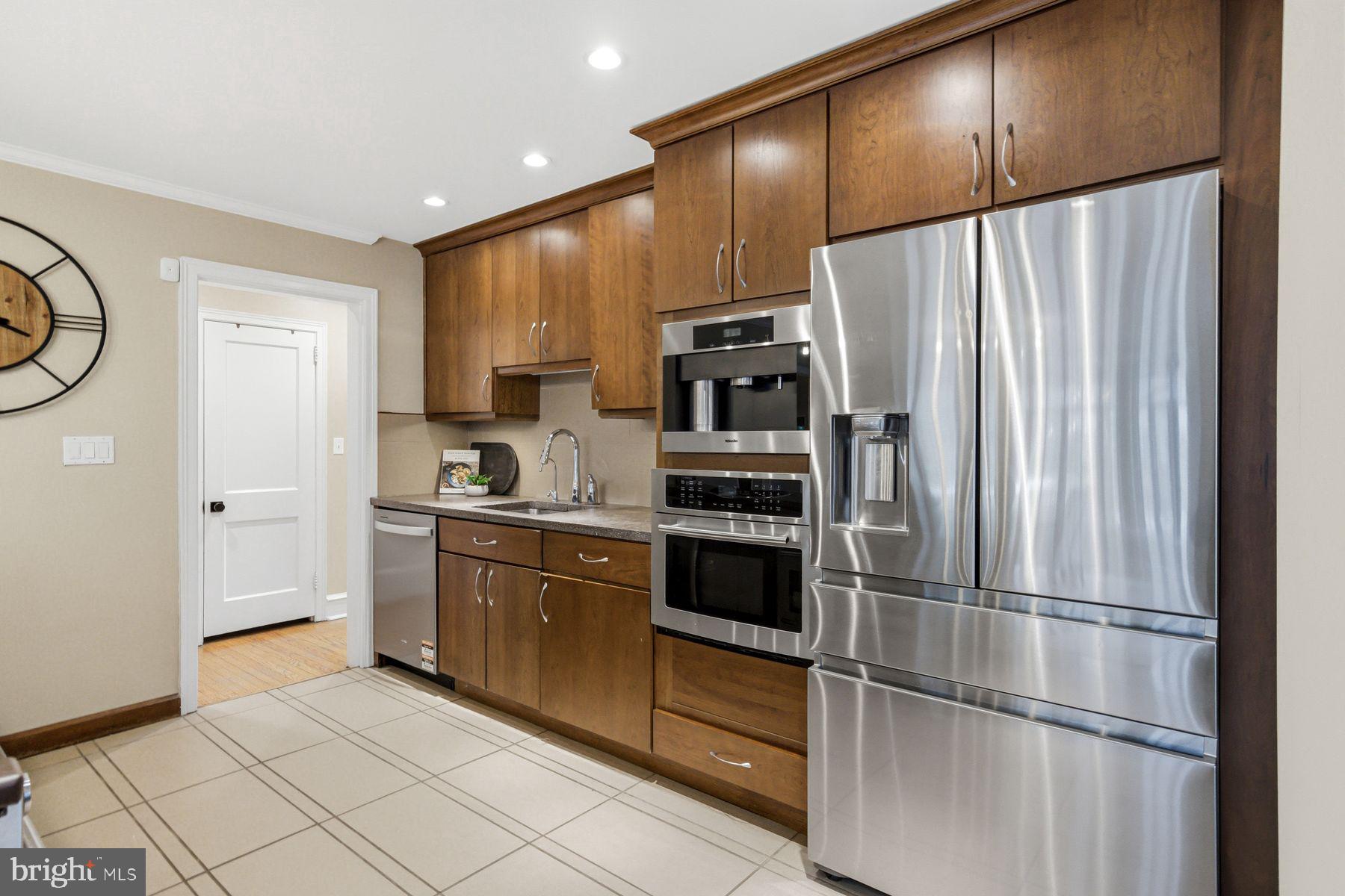 COLLEGE PARK - Residential