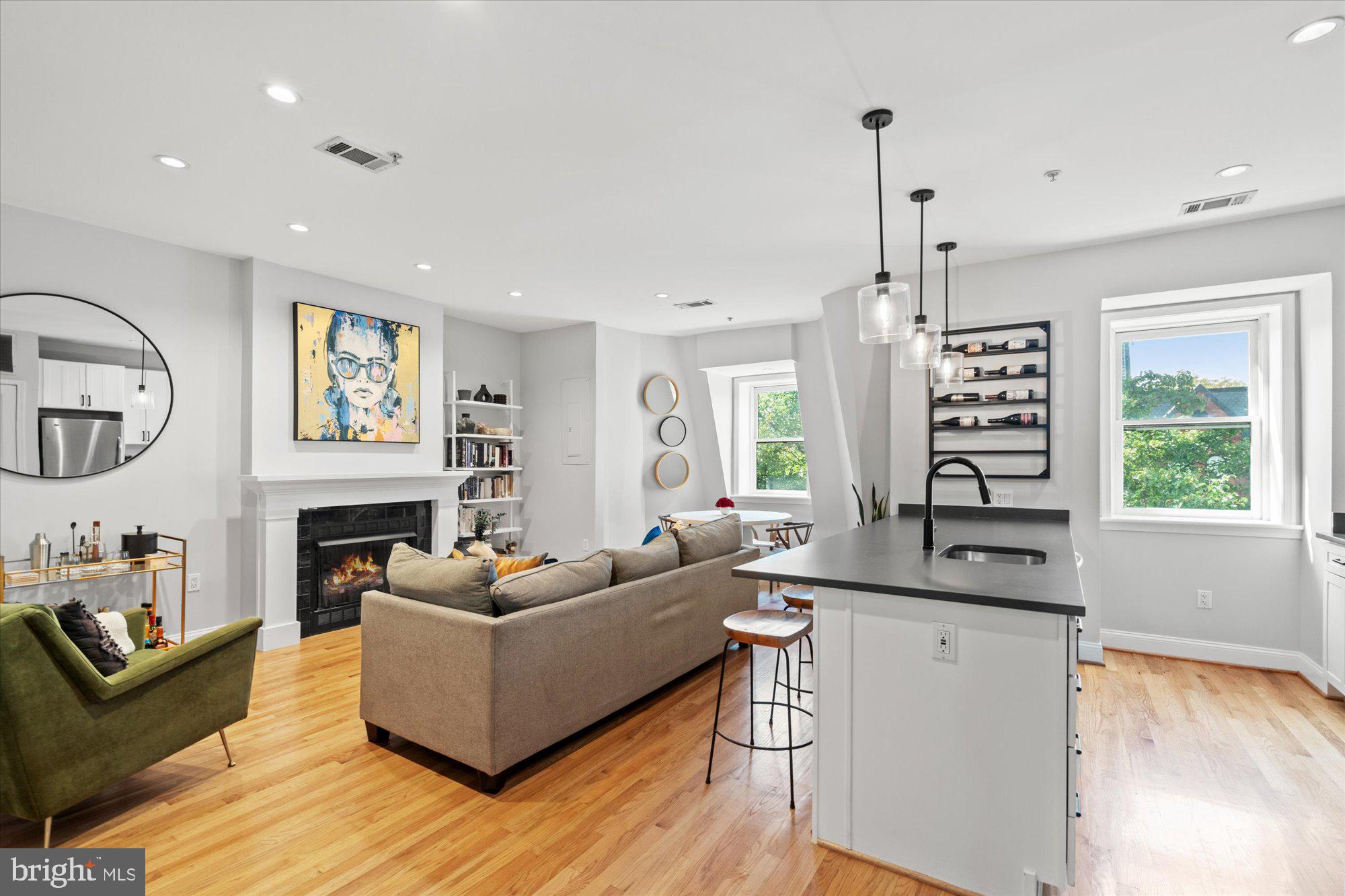 1407 15TH STREET NW 4