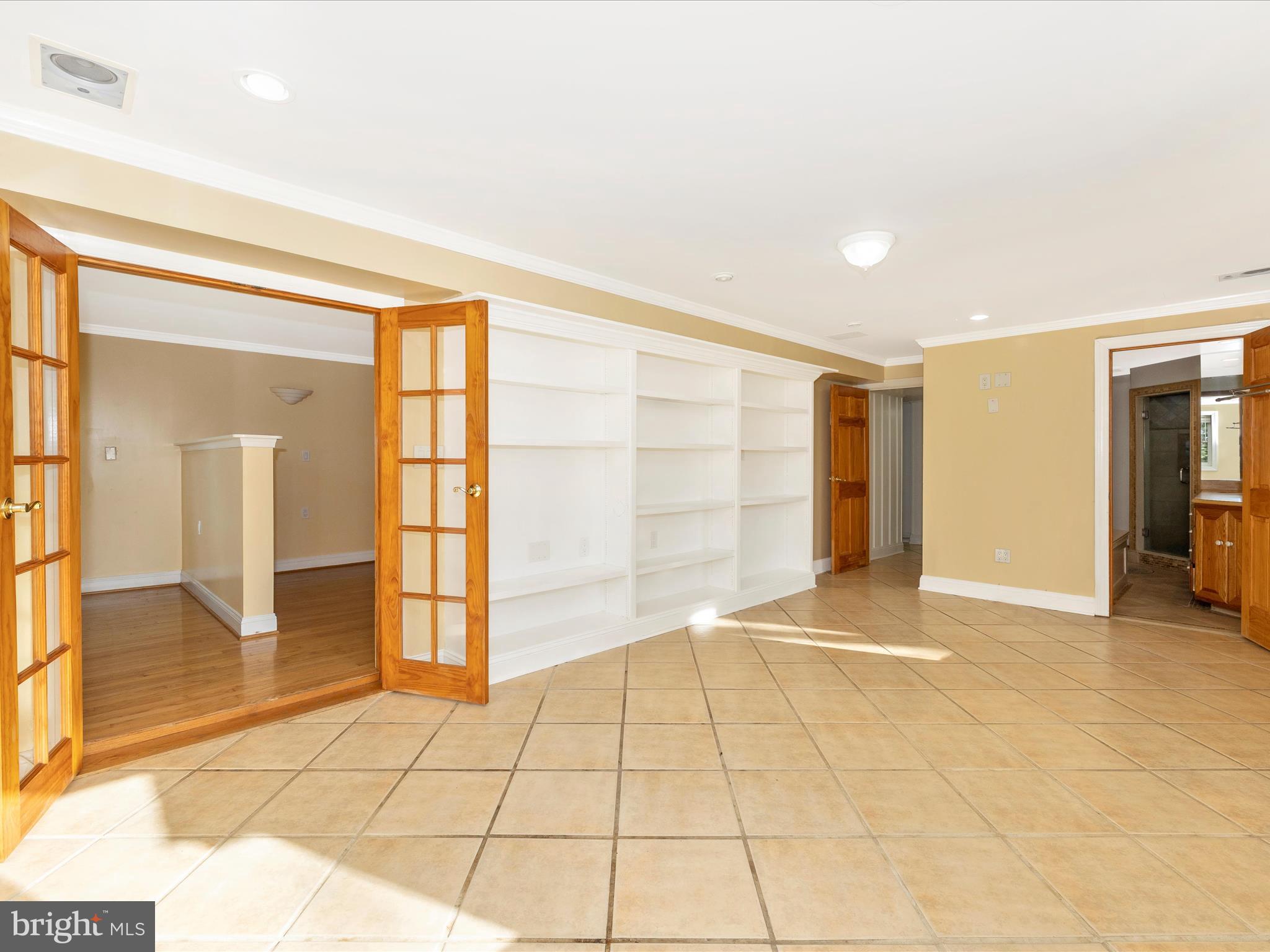 VILLA ESTATES - Residential