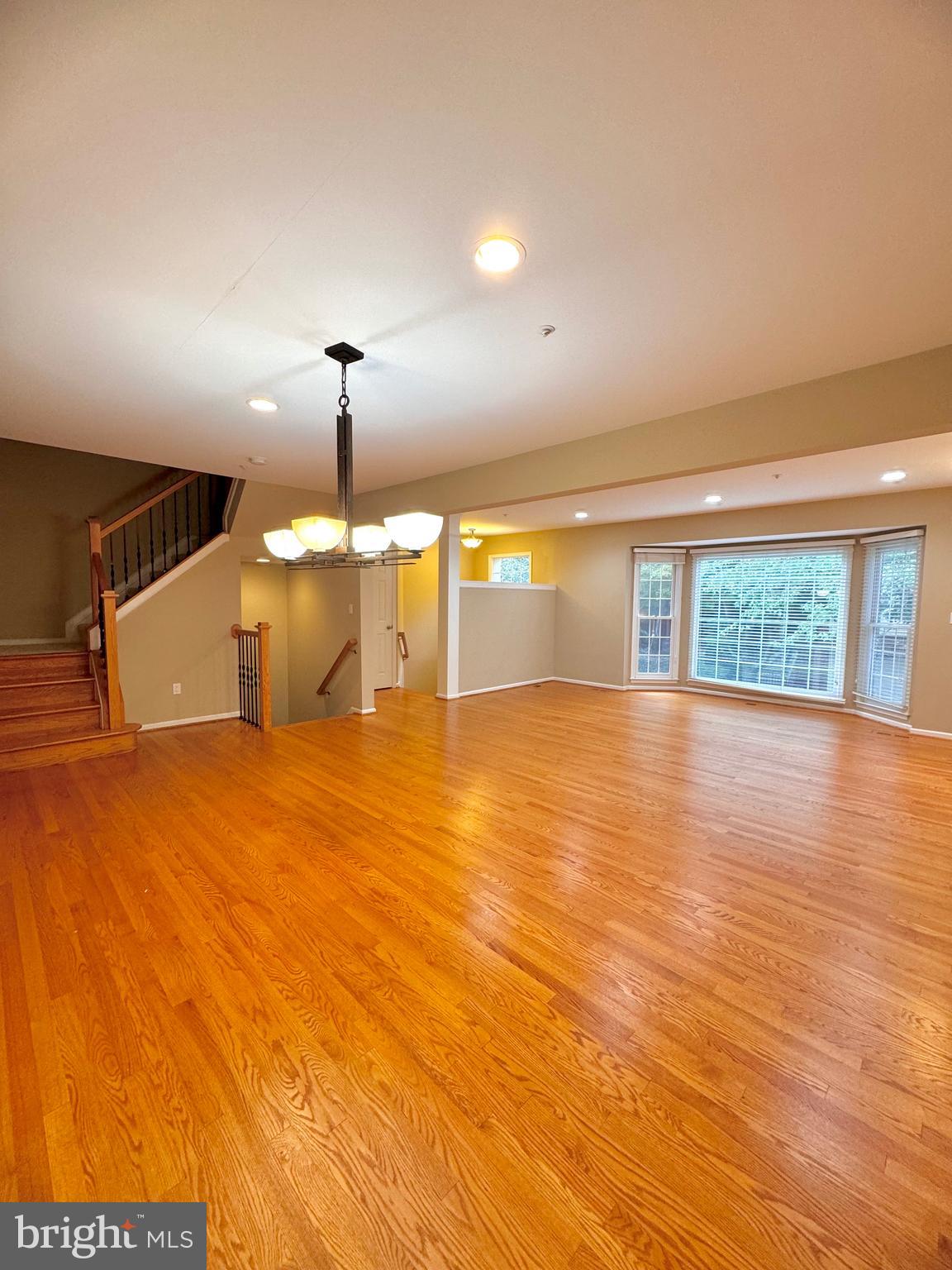 11433 HOLLOWSTONE DRIVE